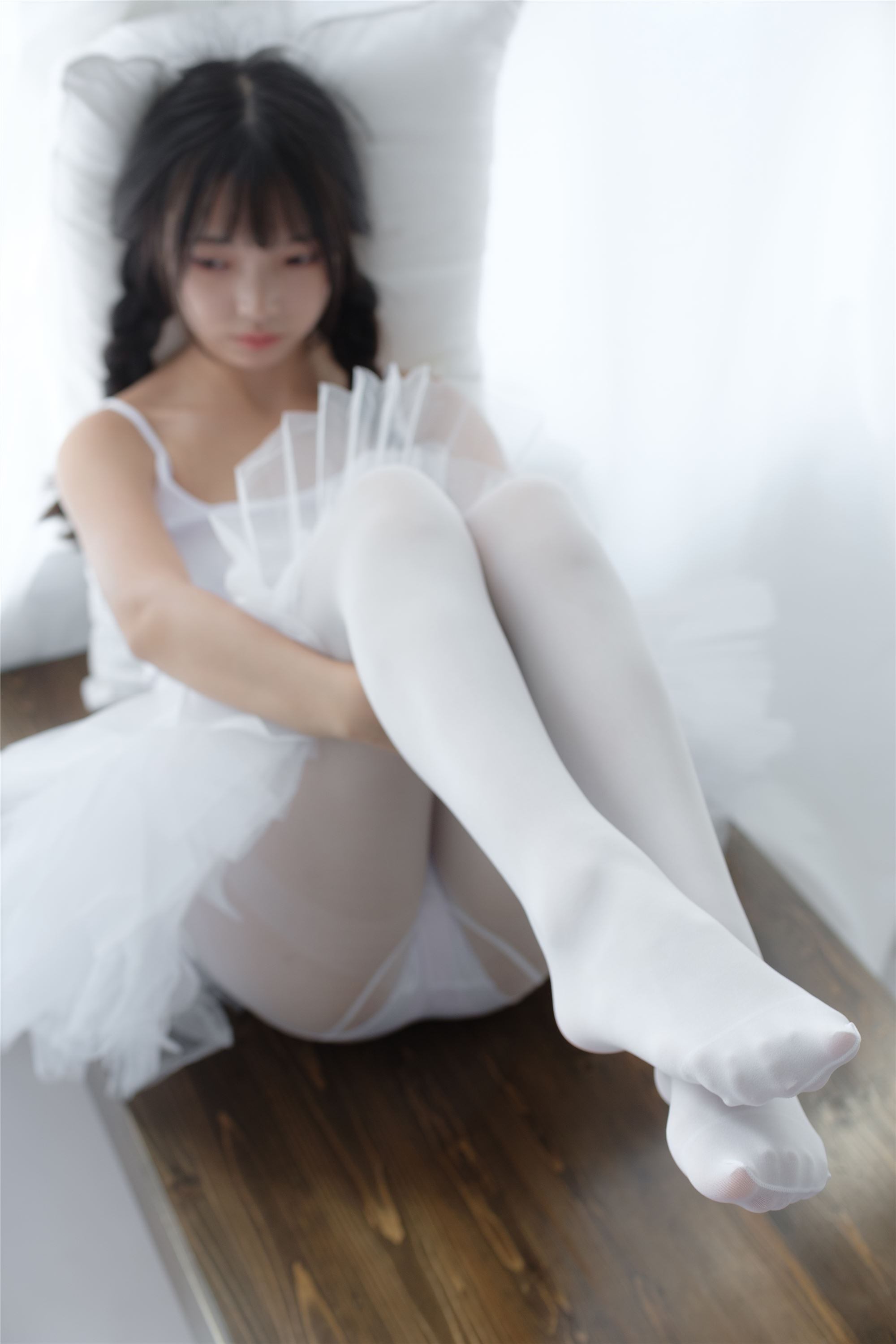 [森萝财团]萝莉丝足写真 X-042