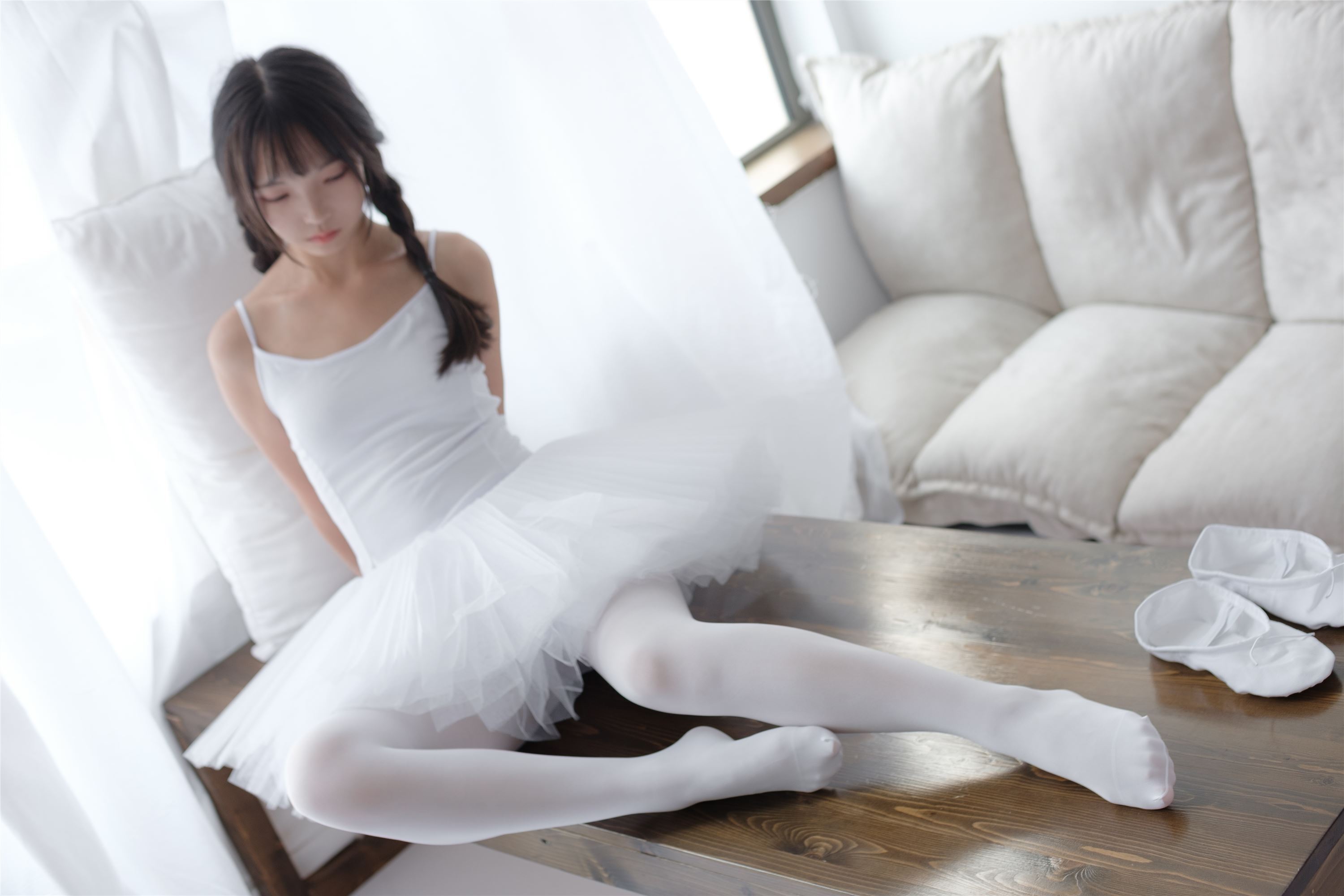 [森萝财团]萝莉丝足写真 X-042