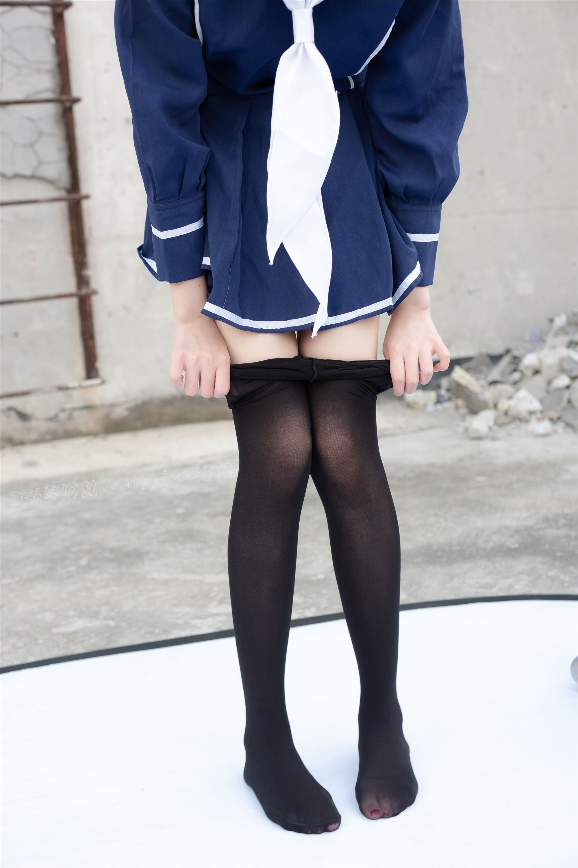 [森萝财团]萝莉丝足写真 X-043