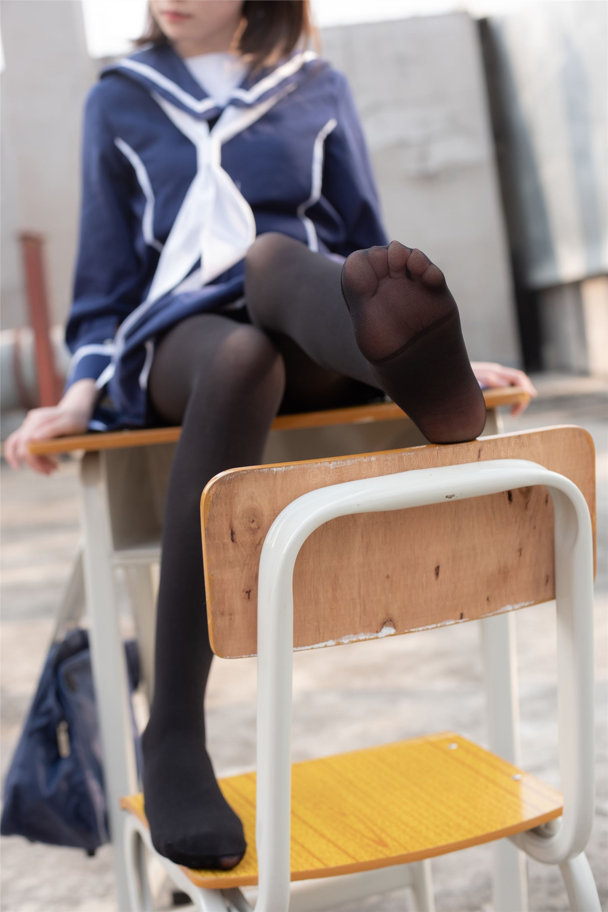 [森萝财团]萝莉丝足写真 X-043