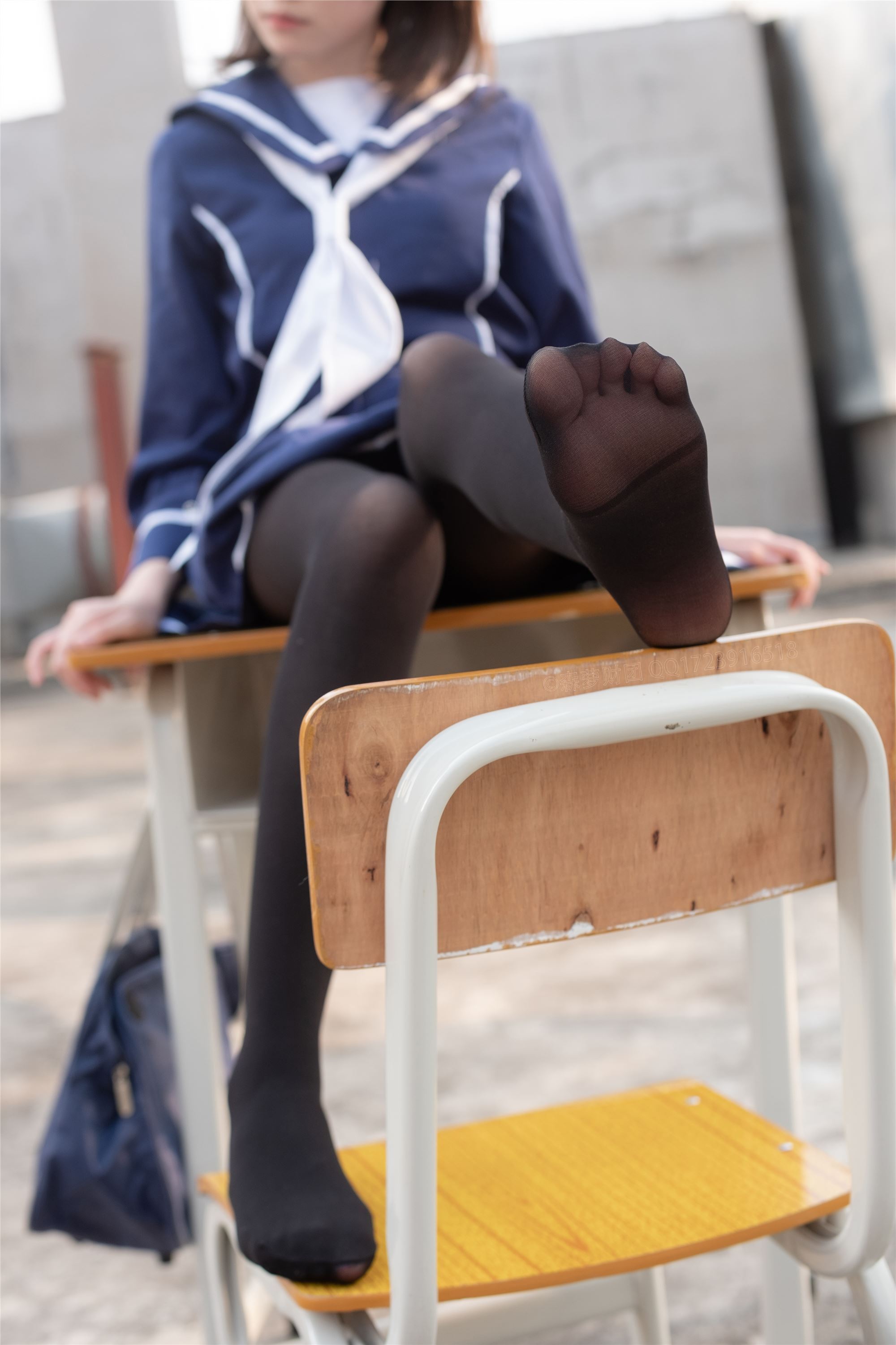 [森萝财团]萝莉丝足写真 X-043