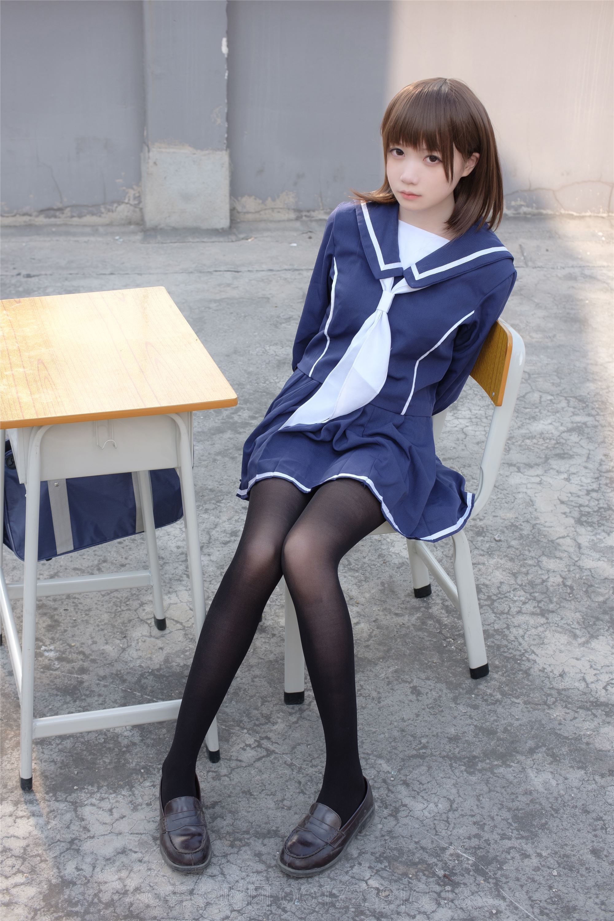 [森萝财团]萝莉丝足写真 X-043