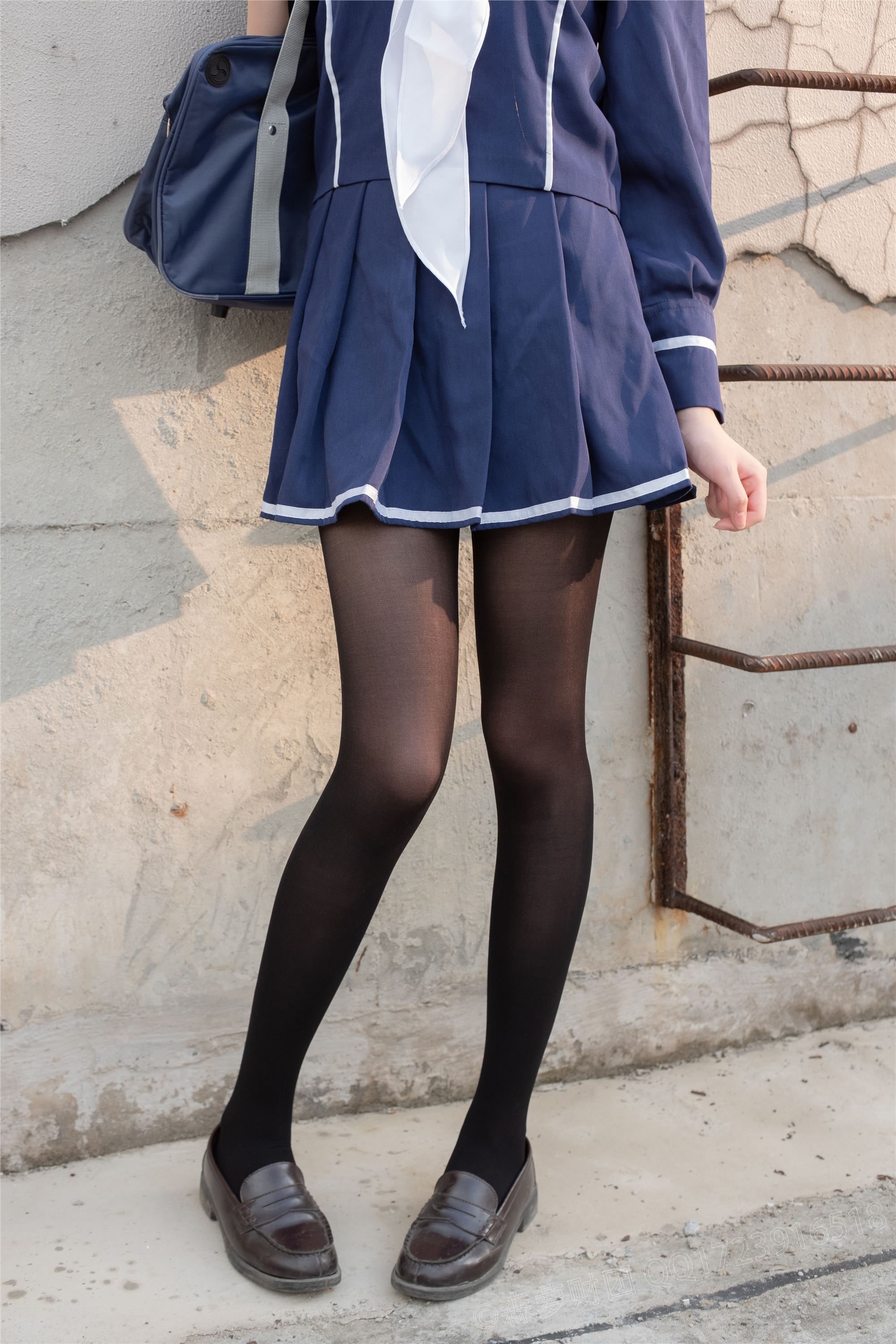 [森萝财团]萝莉丝足写真 X-043