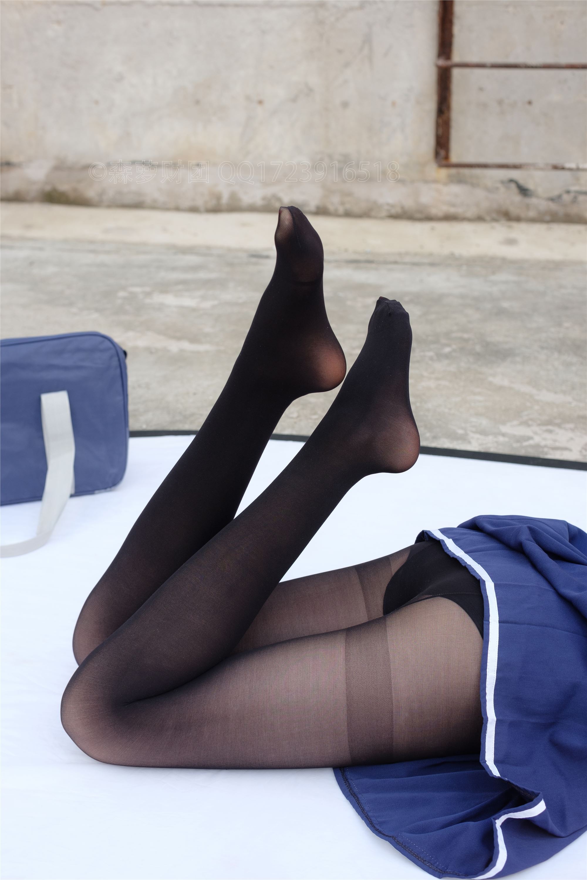 [森萝财团]萝莉丝足写真 X-043