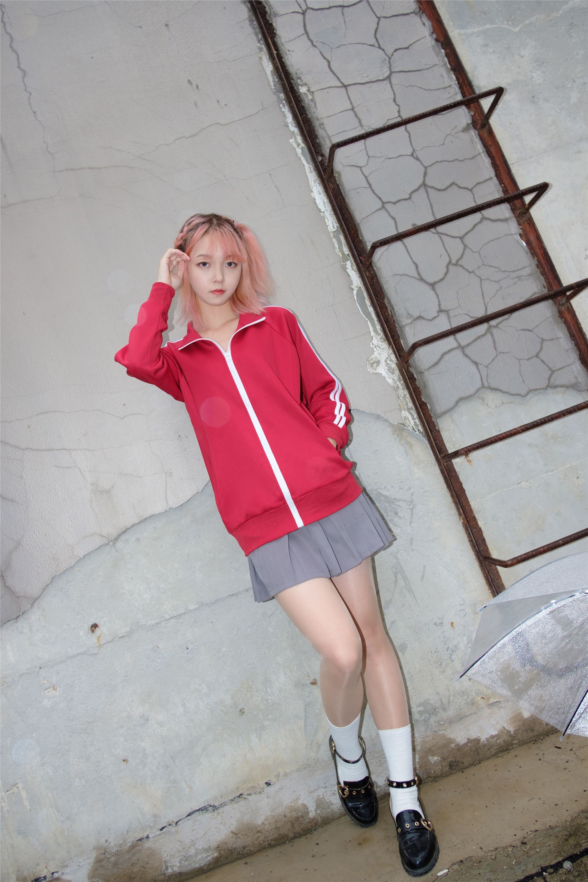 [森萝财团]萝莉丝足写真 X-044