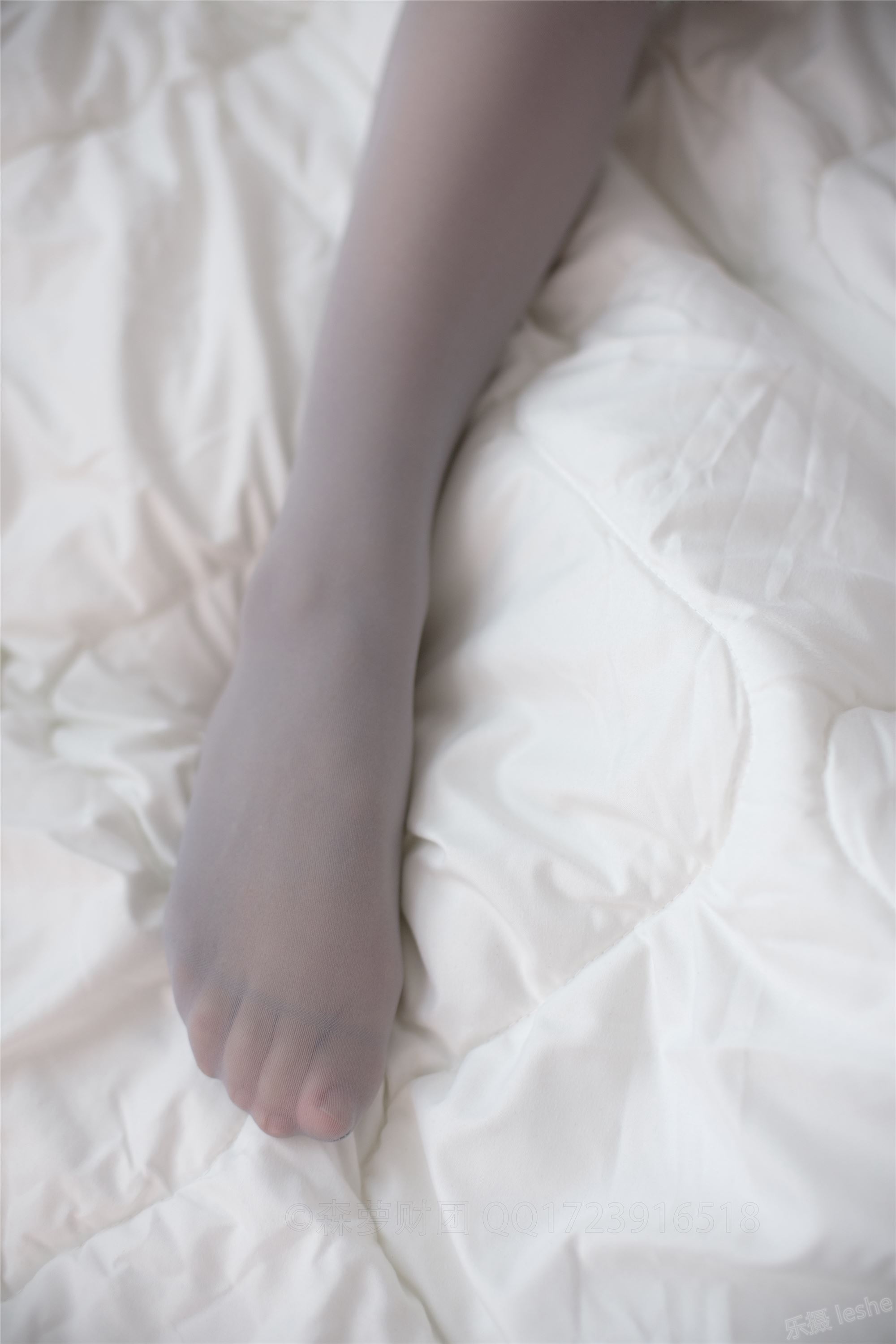 [森萝财团]萝莉丝足写真 X-045