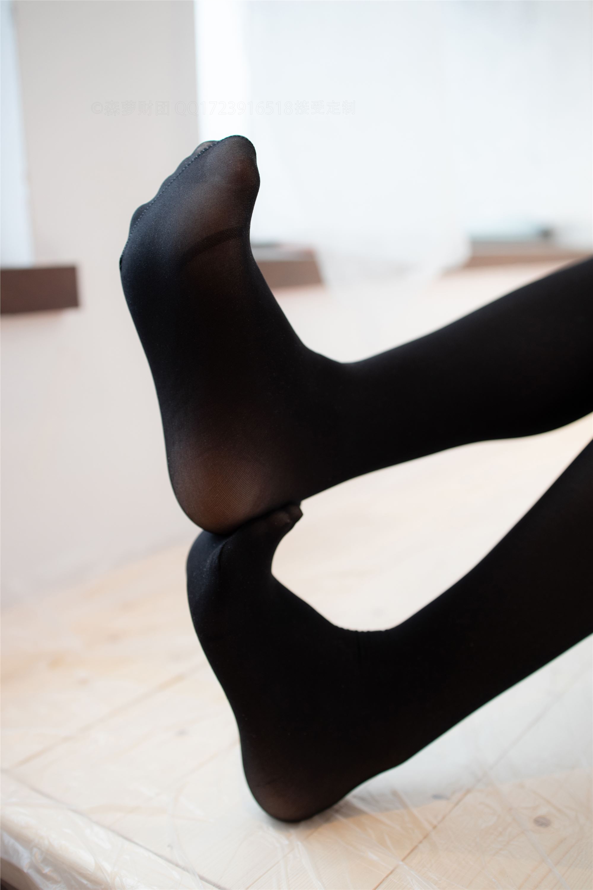 [森萝财团]萝莉丝足写真 X-046