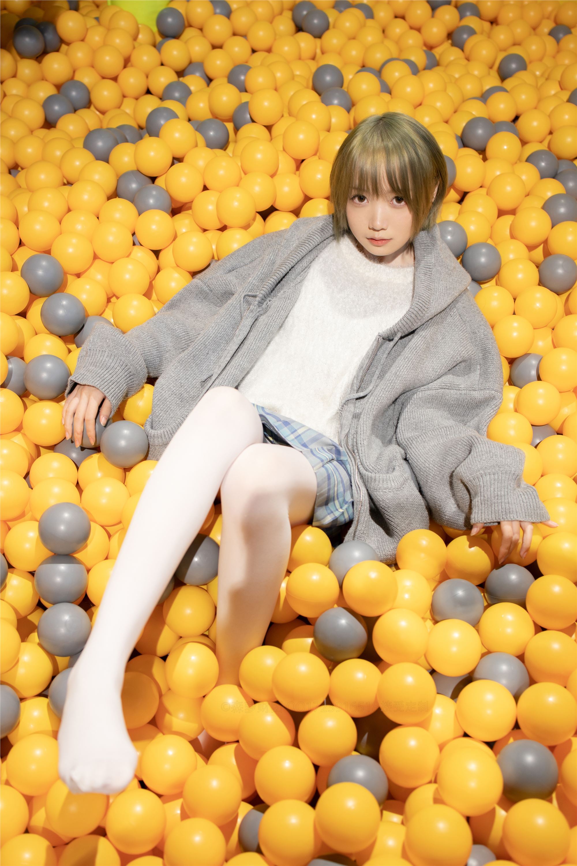 [森萝财团]萝莉丝足写真 X-047