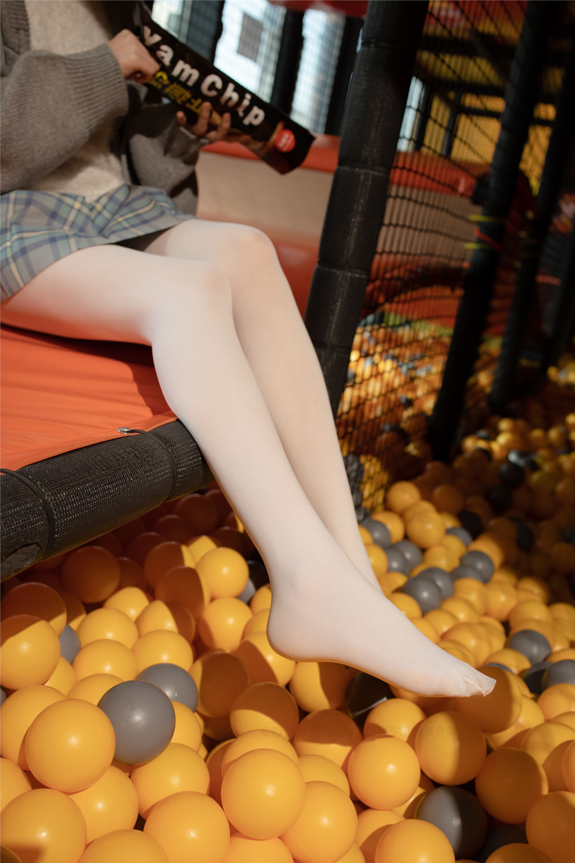 [森萝财团]萝莉丝足写真 X-047