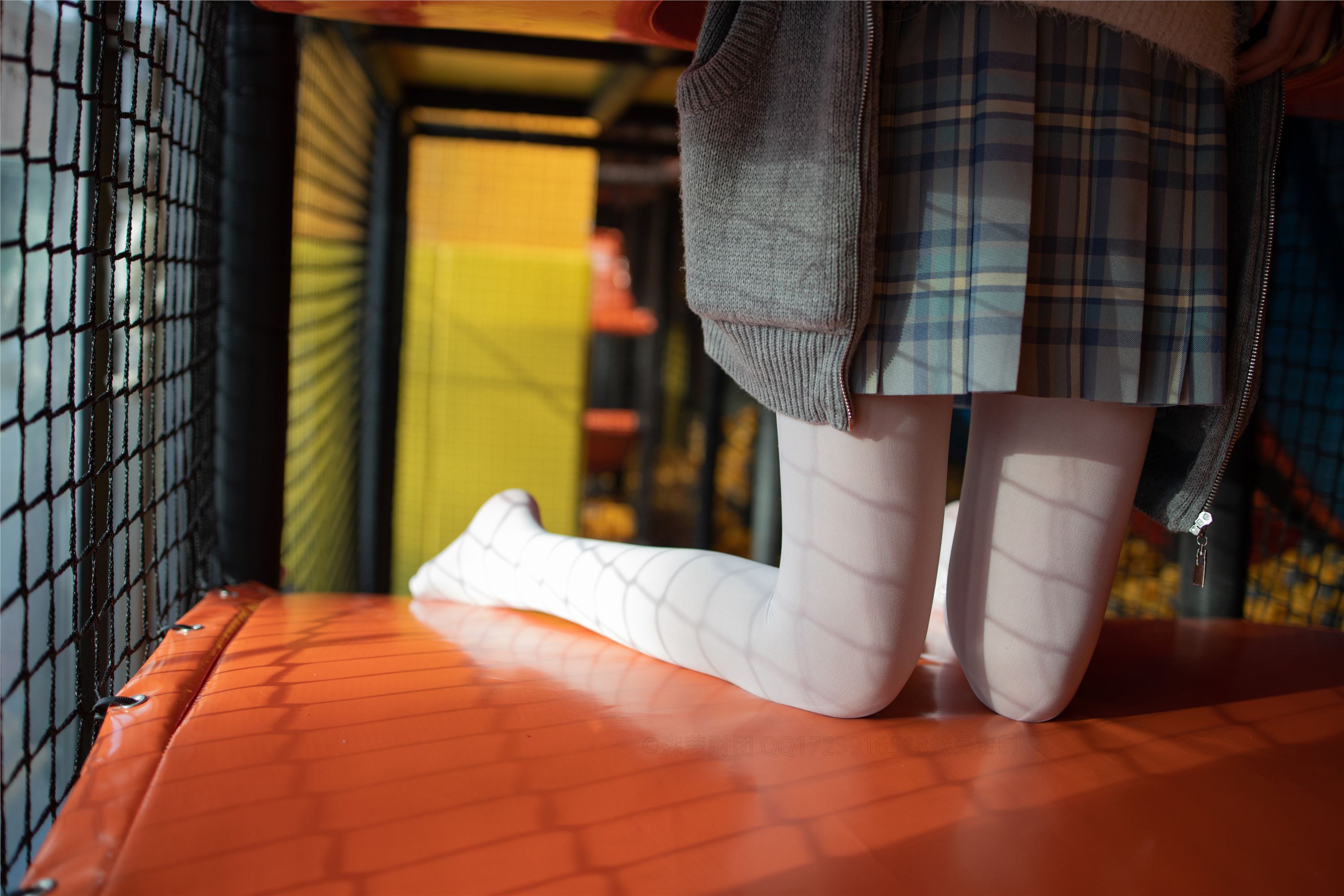 [森萝财团]萝莉丝足写真 X-047