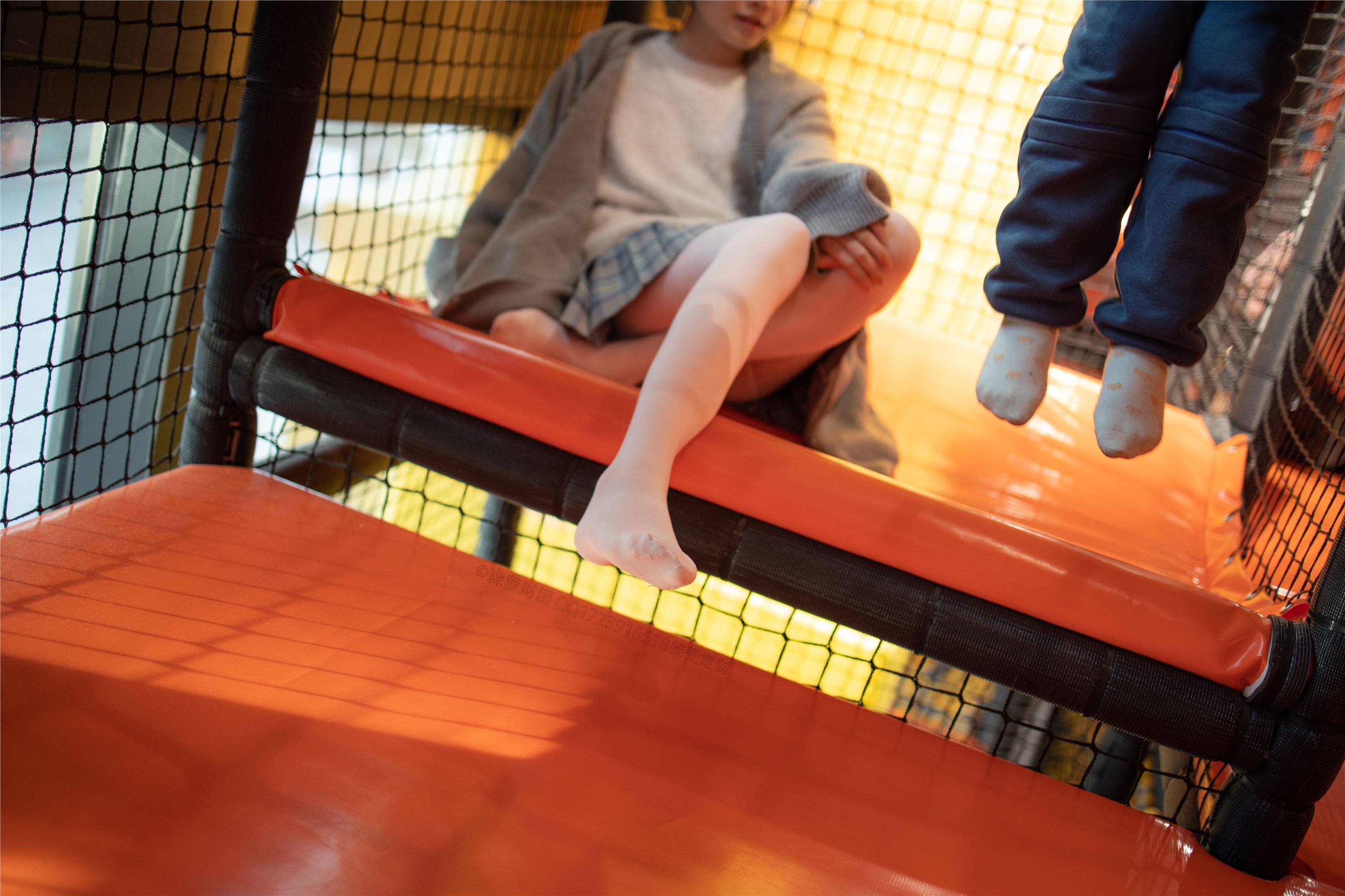 [森萝财团]萝莉丝足写真 X-047