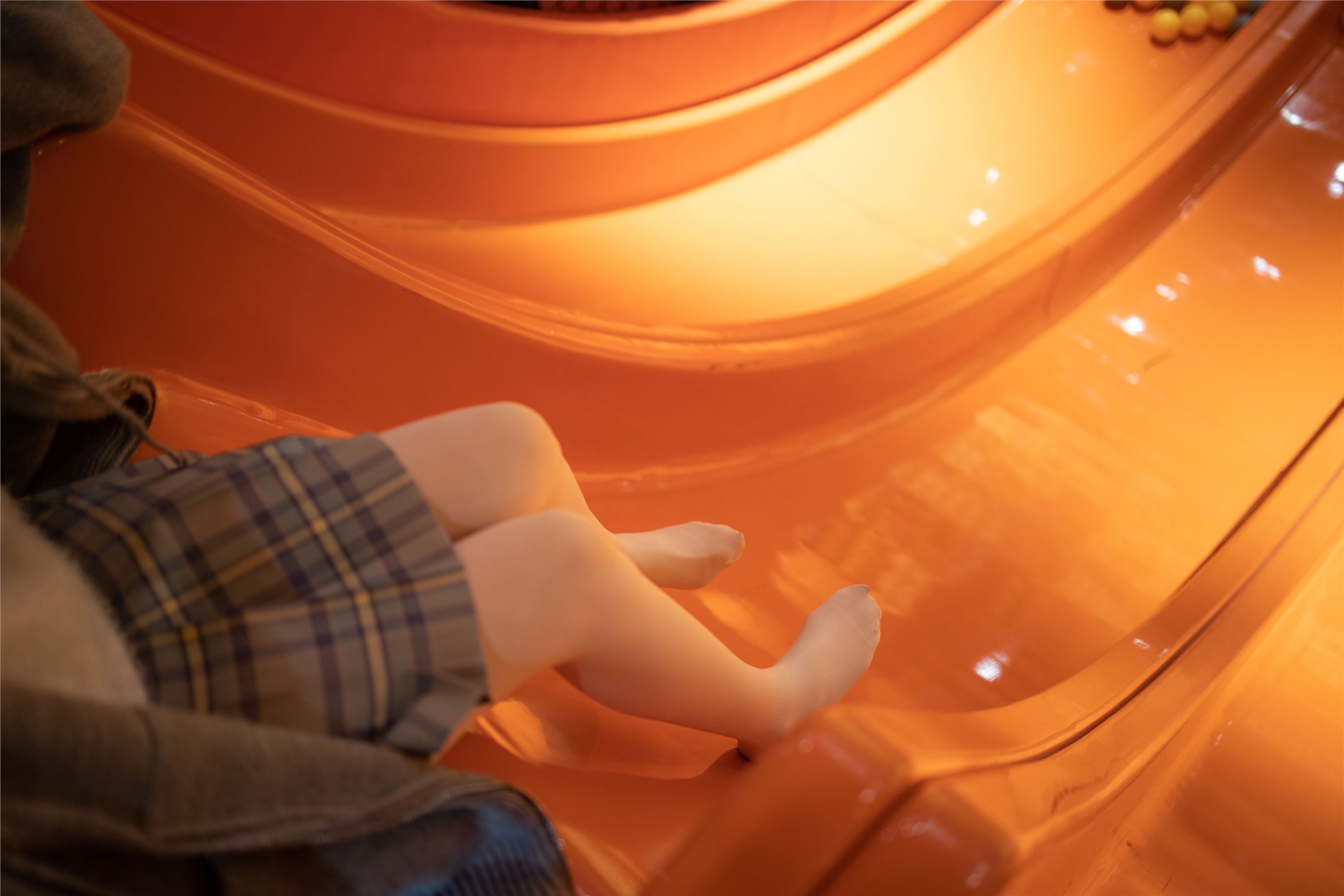 [森萝财团]萝莉丝足写真 X-047