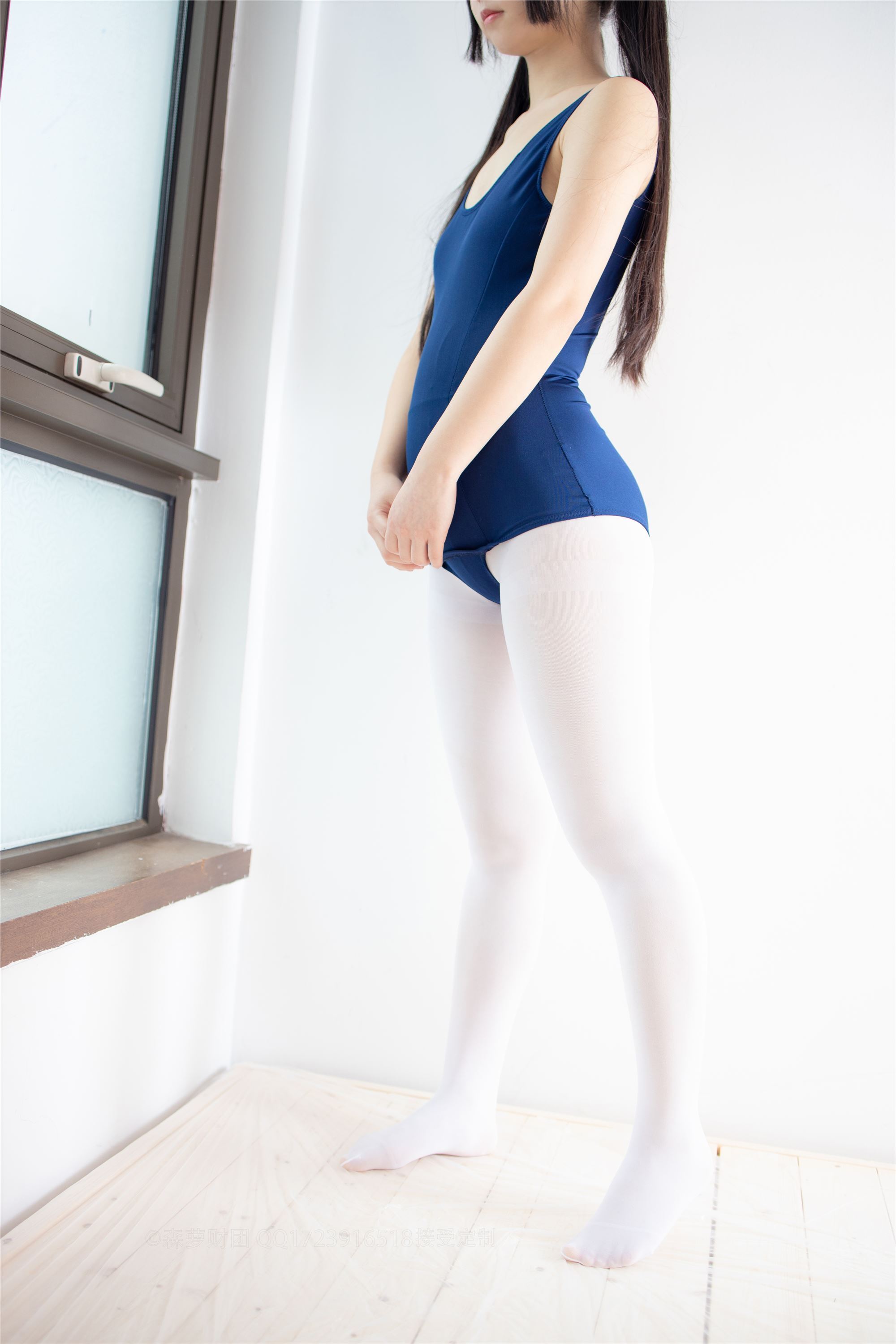 [森萝财团]萝莉丝足写真 X-048