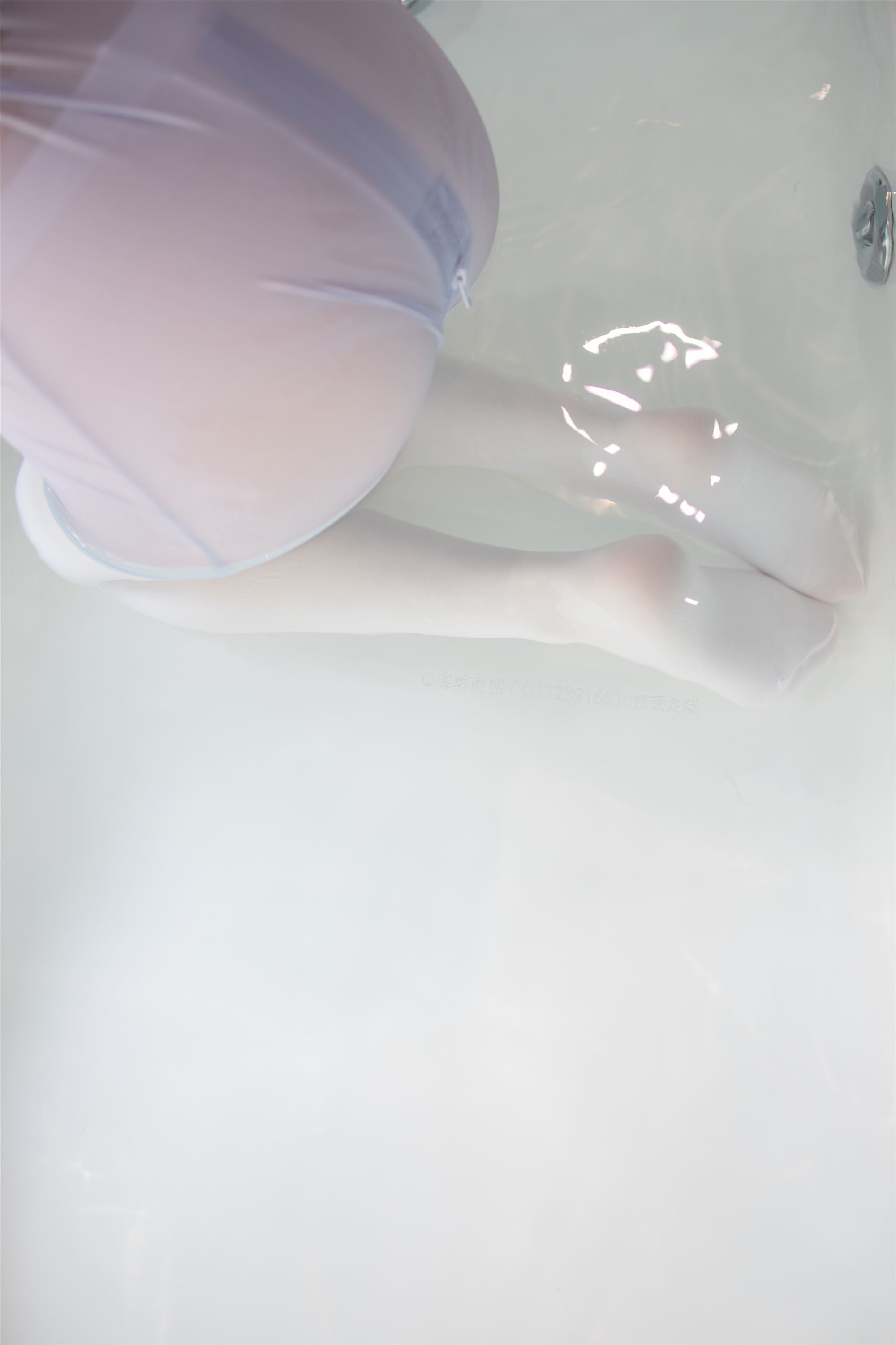 [森萝财团]萝莉丝足写真 X-049