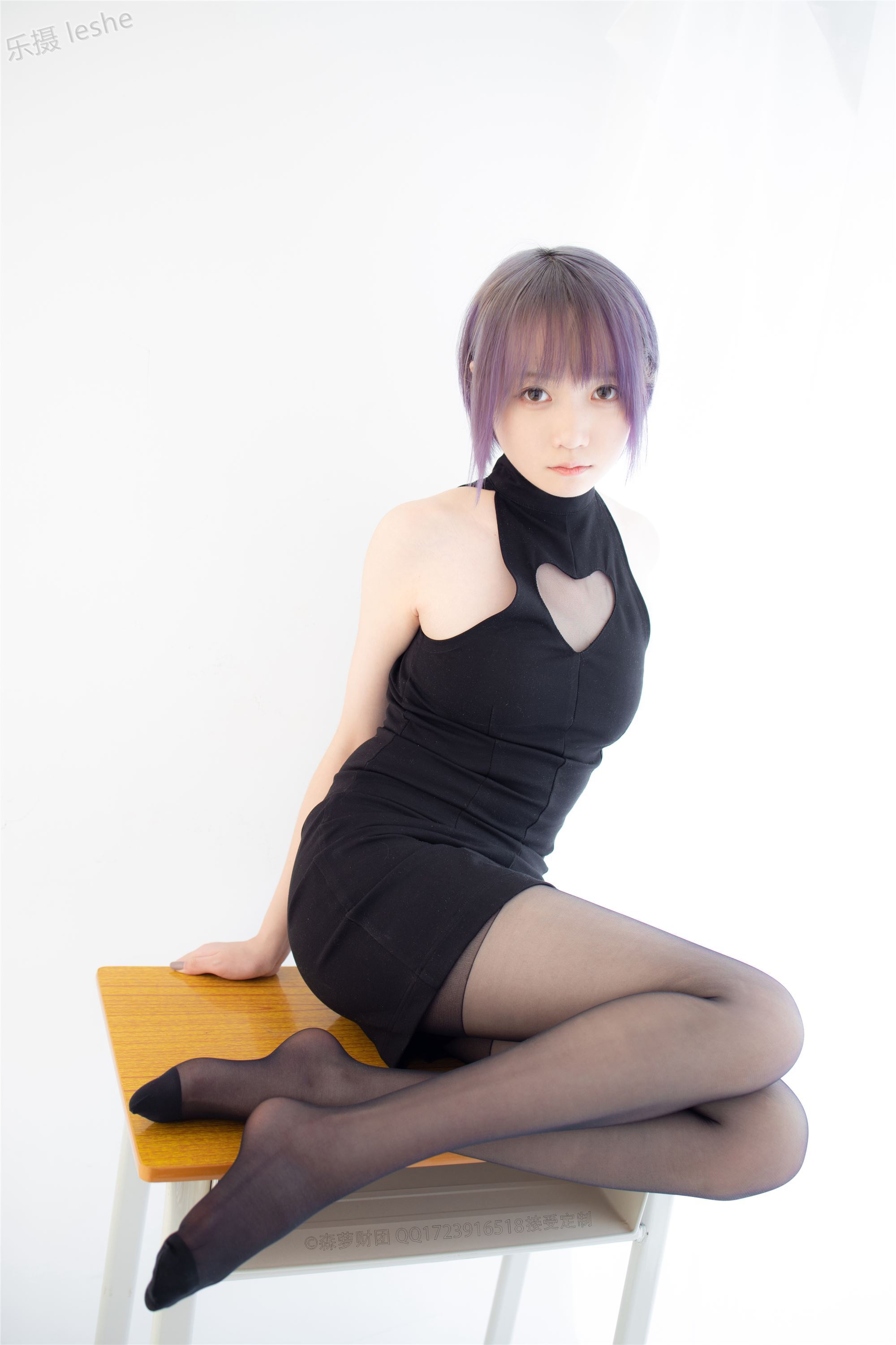 [森萝财团]萝莉丝足写真 X-051