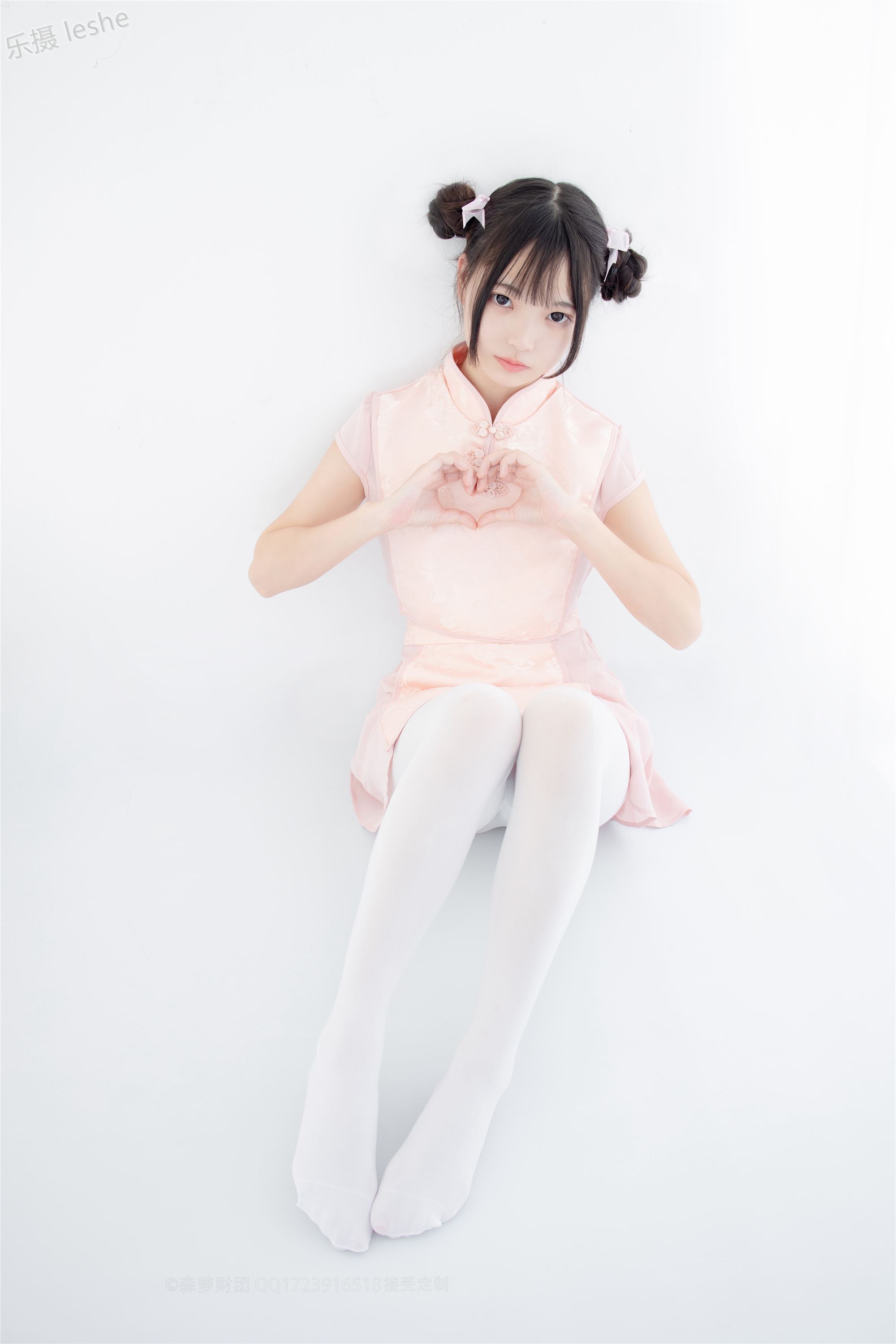 [森萝财团]萝莉丝足写真 X-052