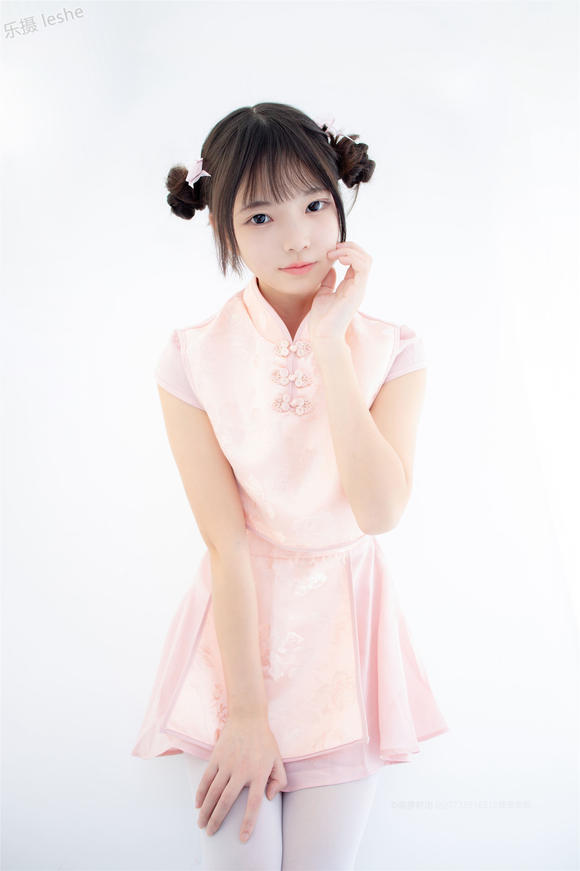 [森萝财团]萝莉丝足写真 X-052