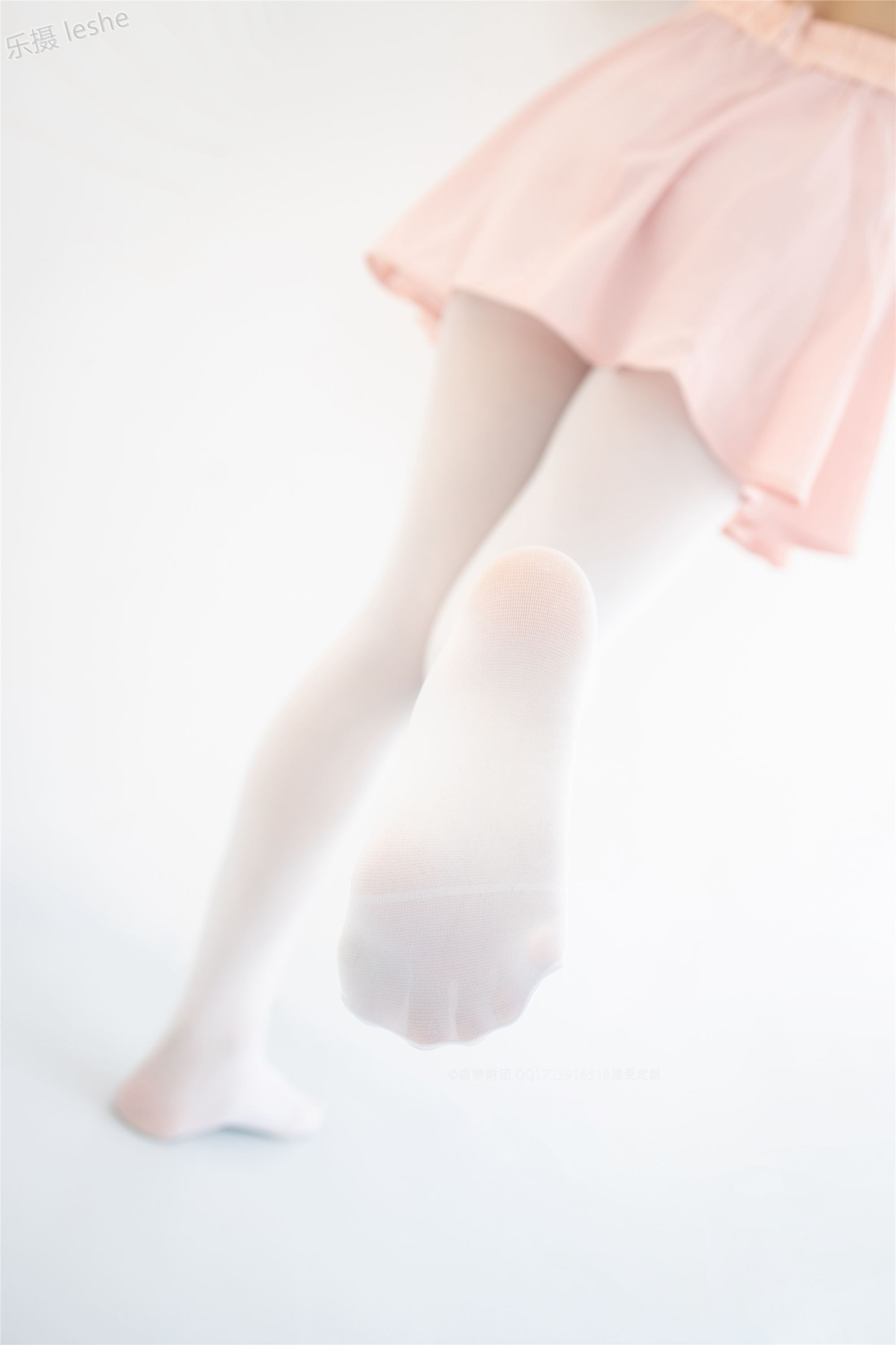 [森萝财团]萝莉丝足写真 X-052