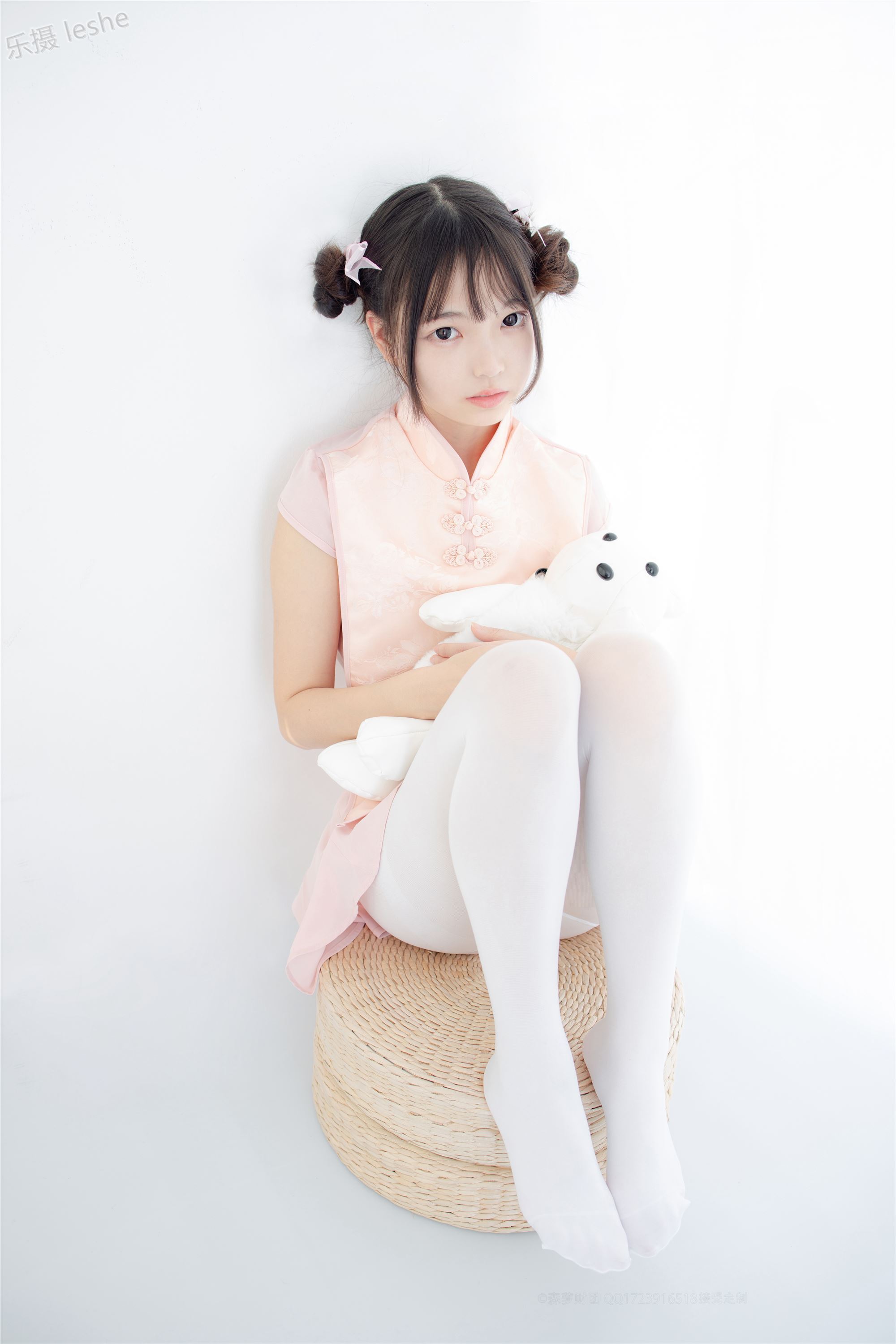 [森萝财团]萝莉丝足写真 X-052