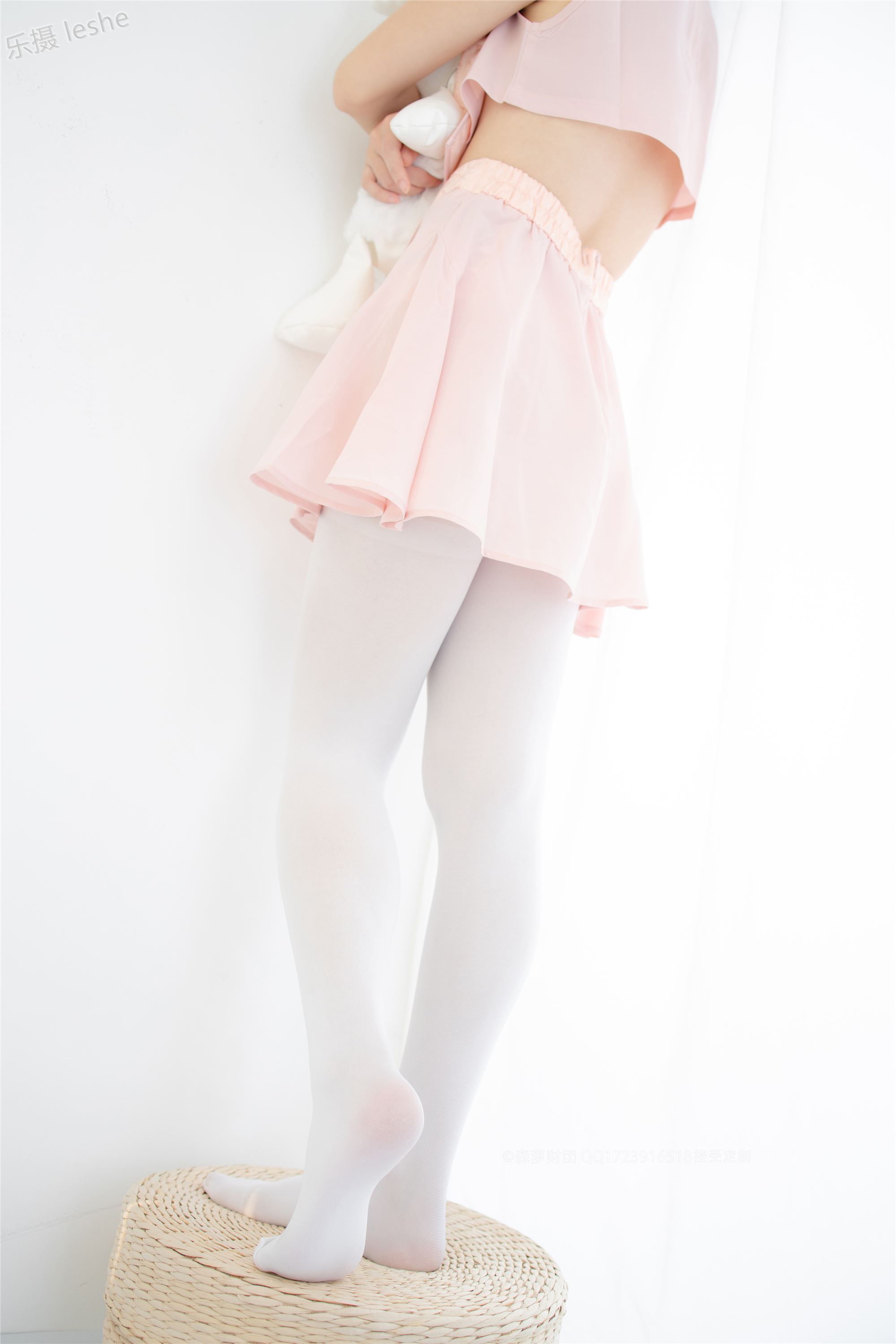 [森萝财团]萝莉丝足写真 X-052