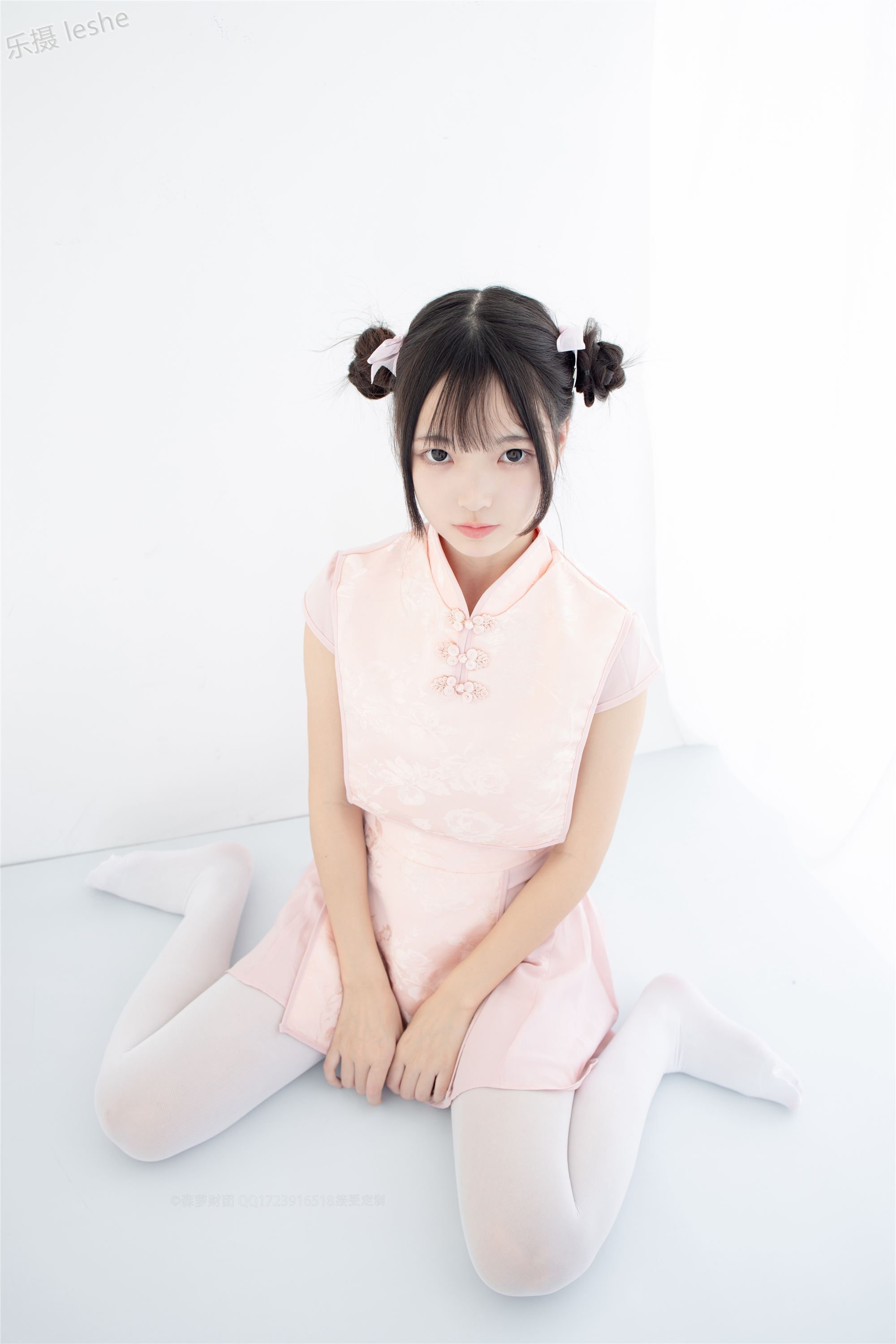 [森萝财团]萝莉丝足写真 X-052