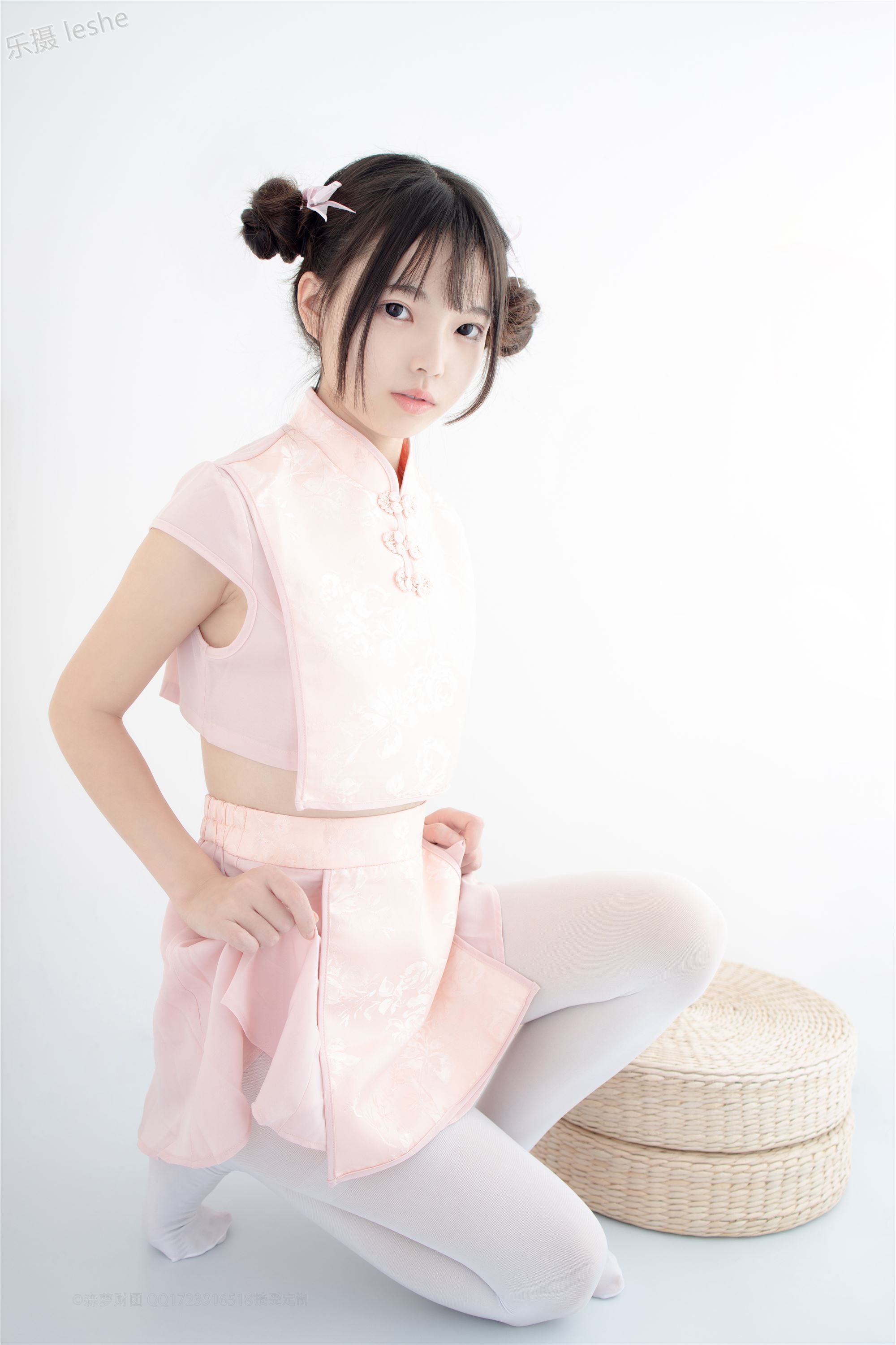 [森萝财团]萝莉丝足写真 X-052