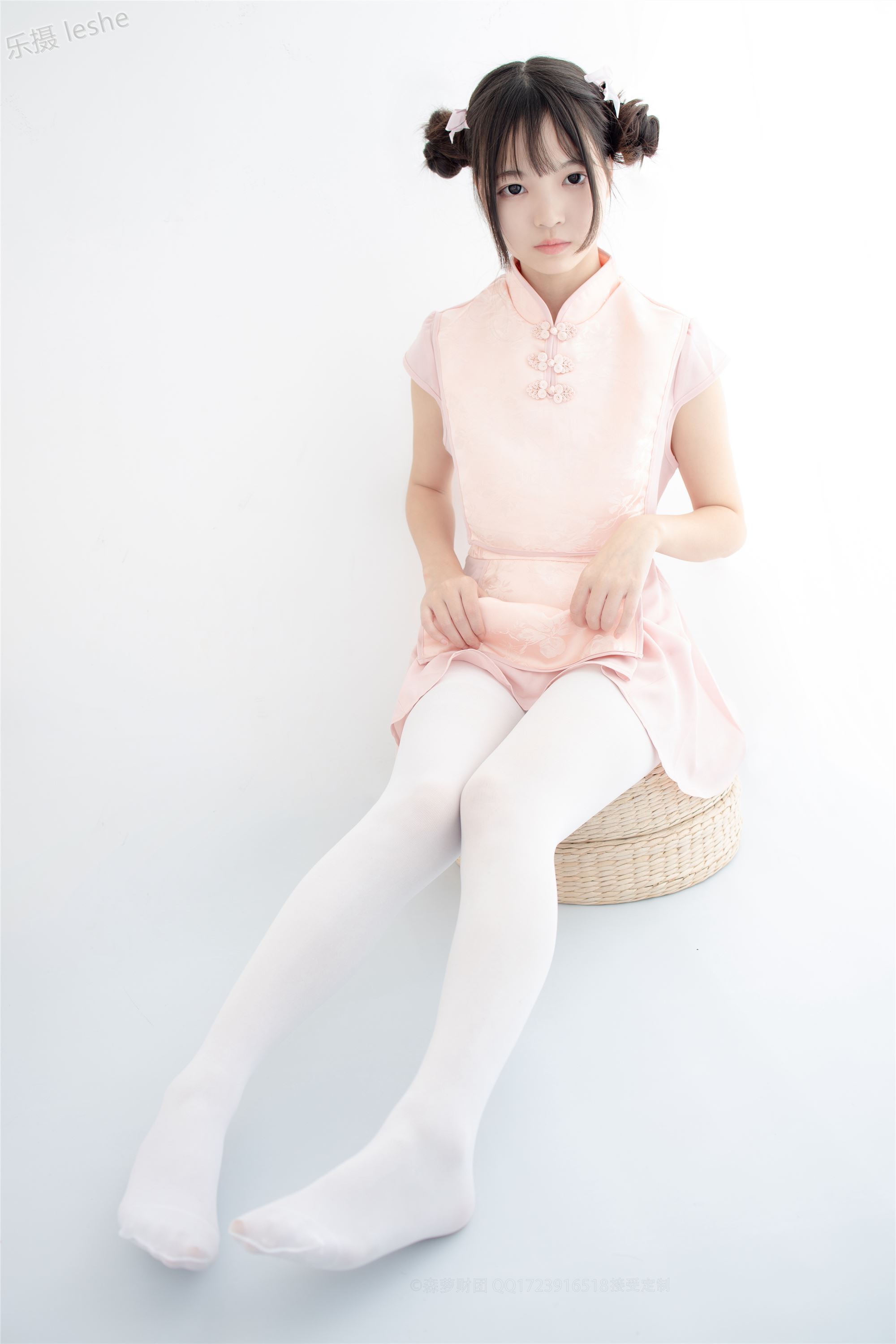 [森萝财团]萝莉丝足写真 X-052