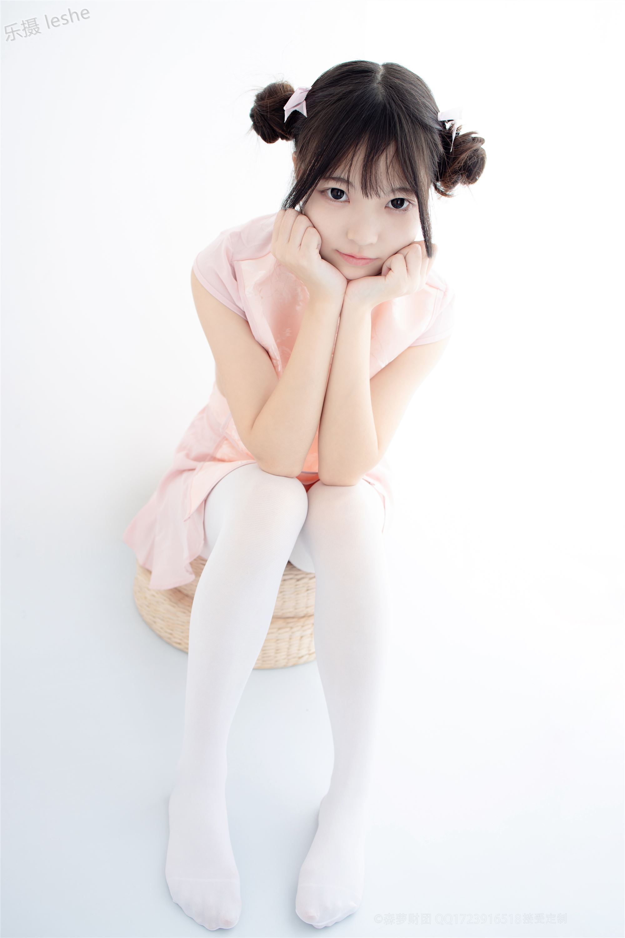 [森萝财团]萝莉丝足写真 X-052