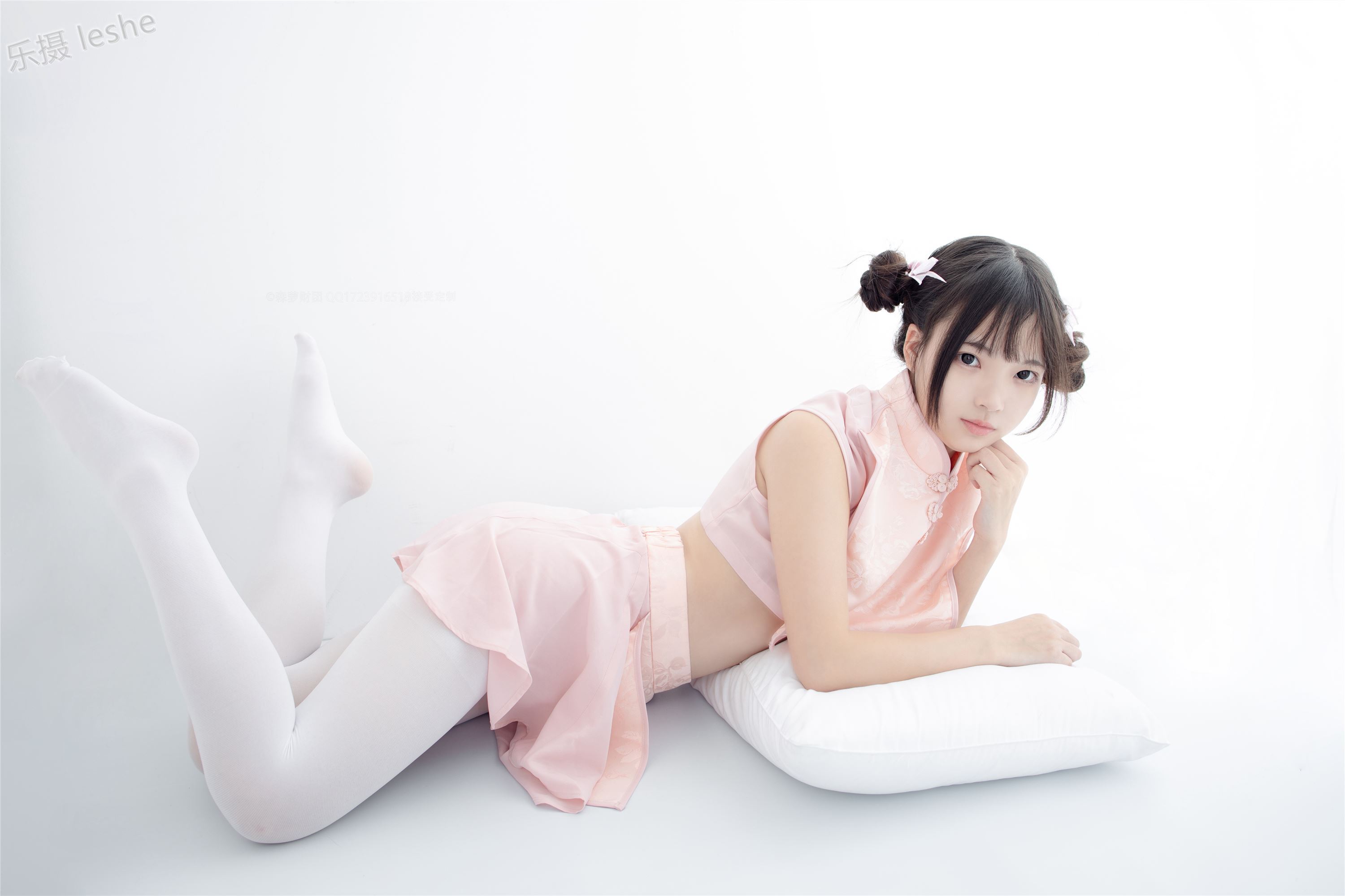 [森萝财团]萝莉丝足写真 X-052