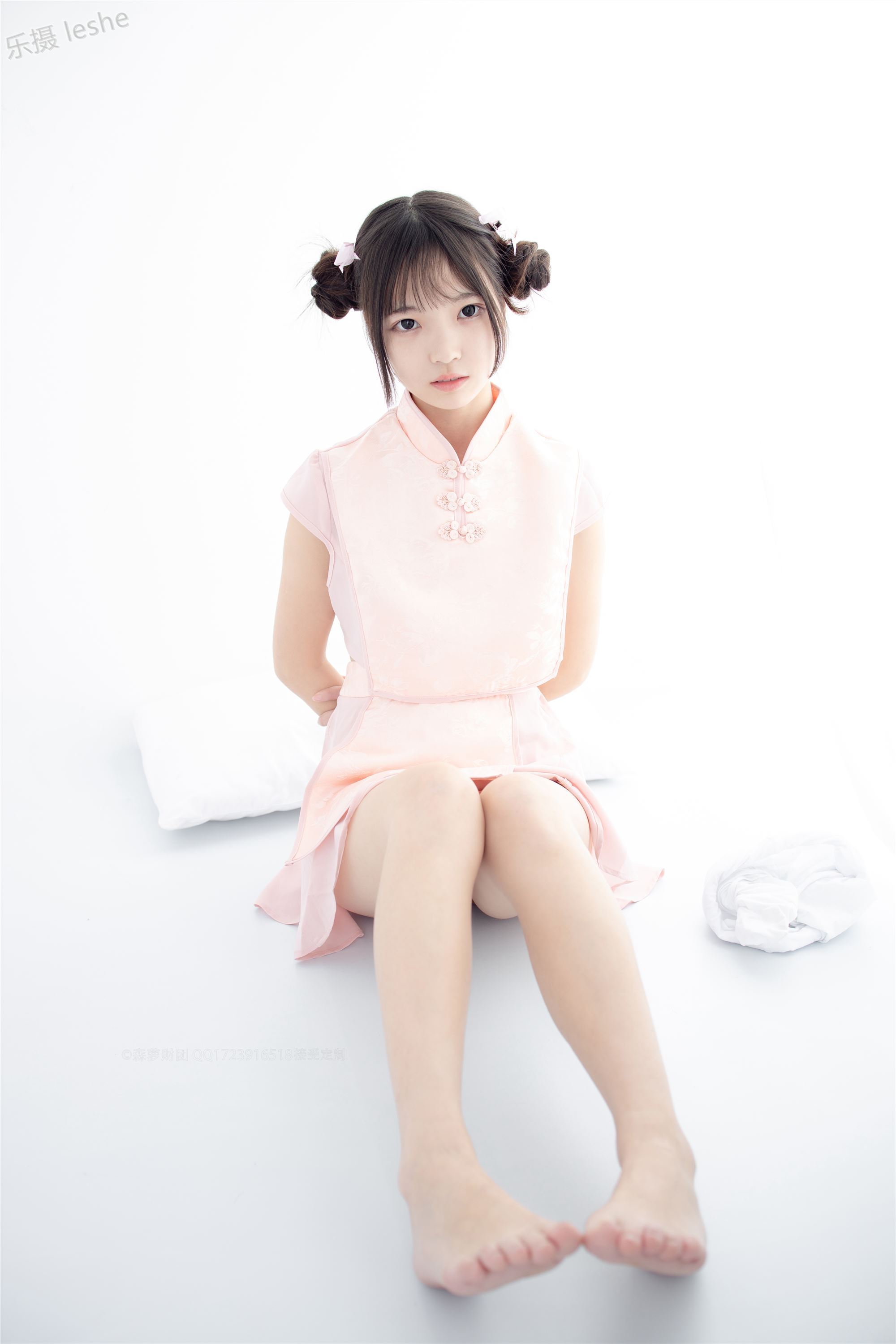 [森萝财团]萝莉丝足写真 X-052