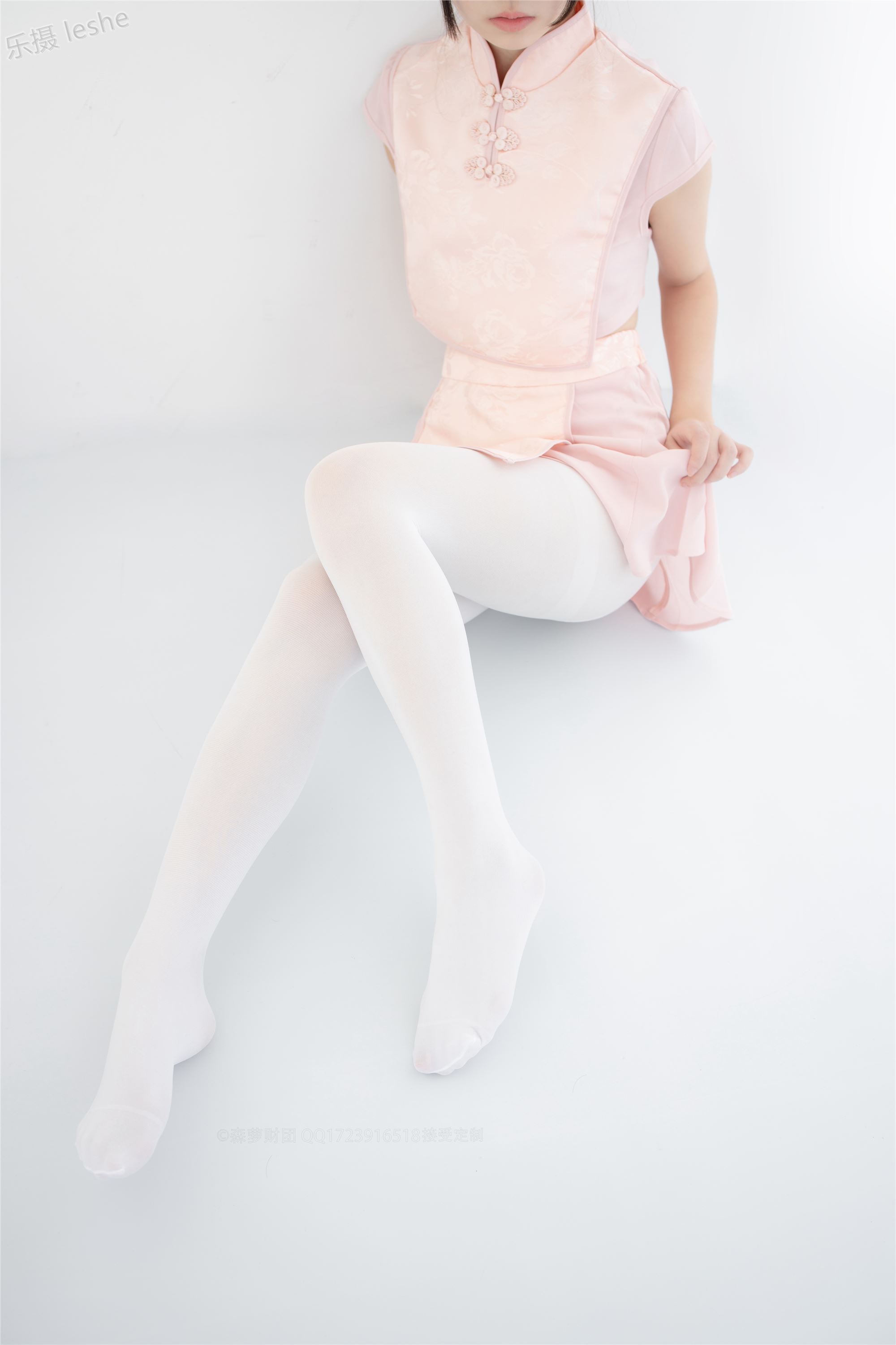 [森萝财团]萝莉丝足写真 X-052