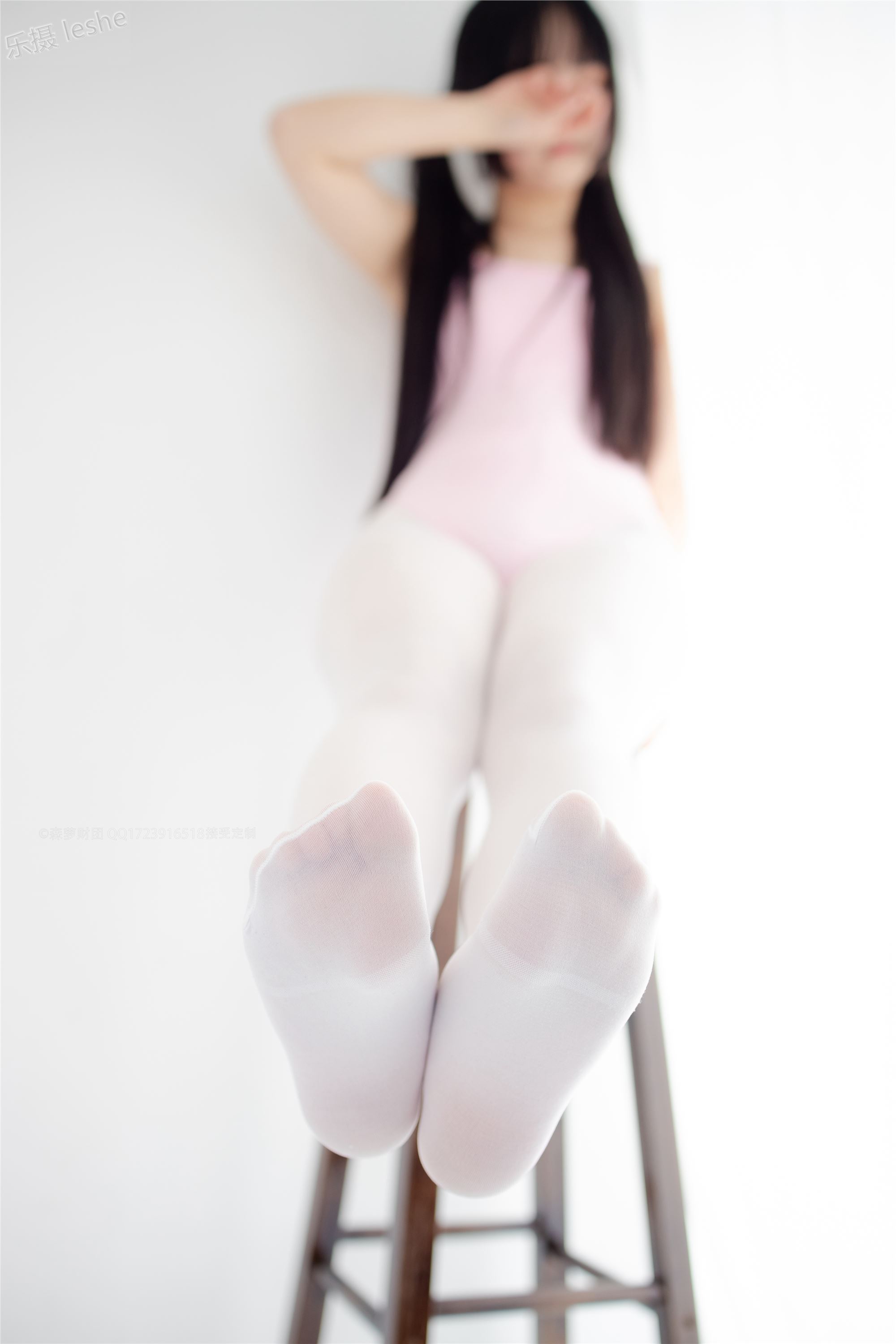 [森萝财团]萝莉丝足写真 X-053