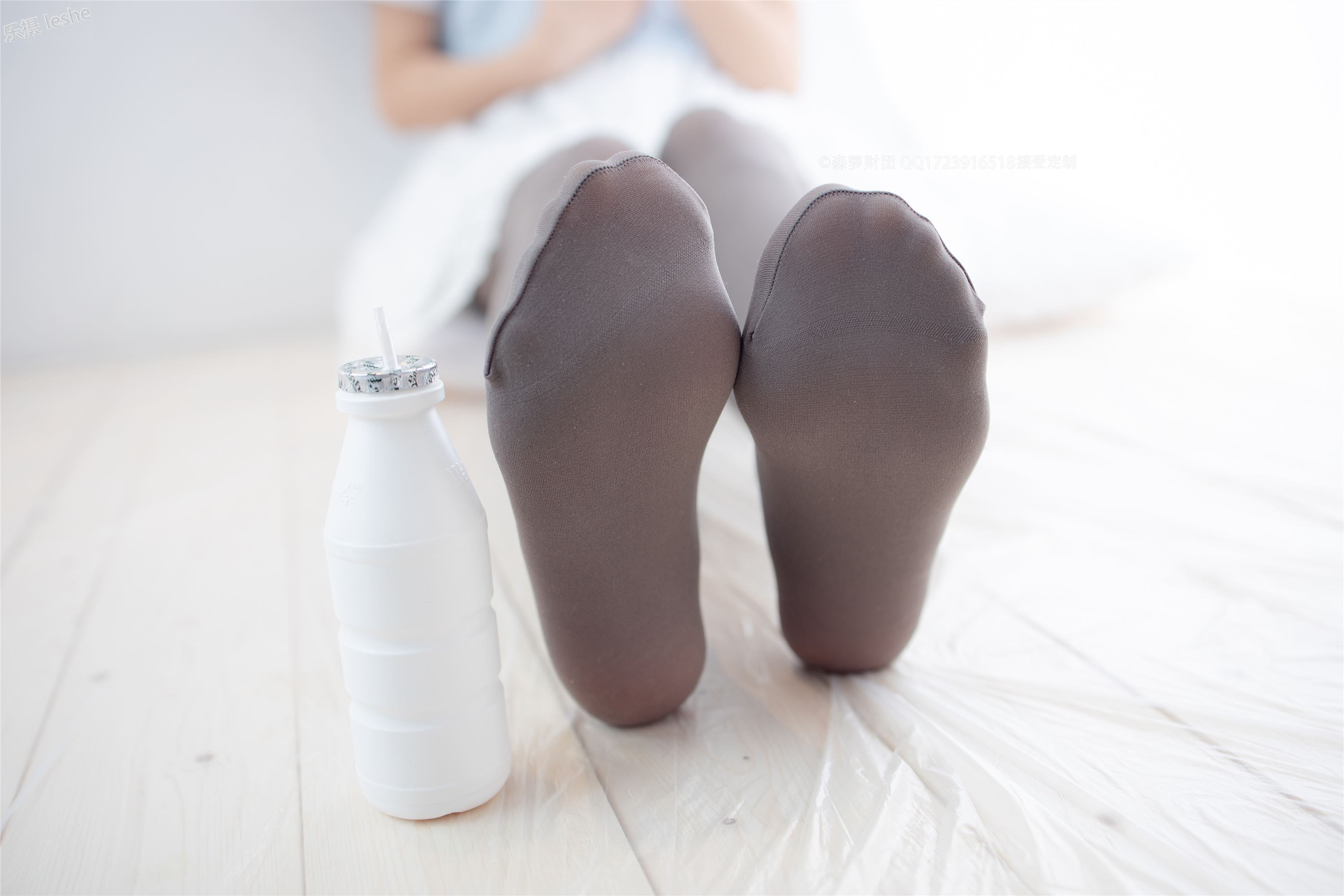 [森萝财团]萝莉丝足写真 X-054