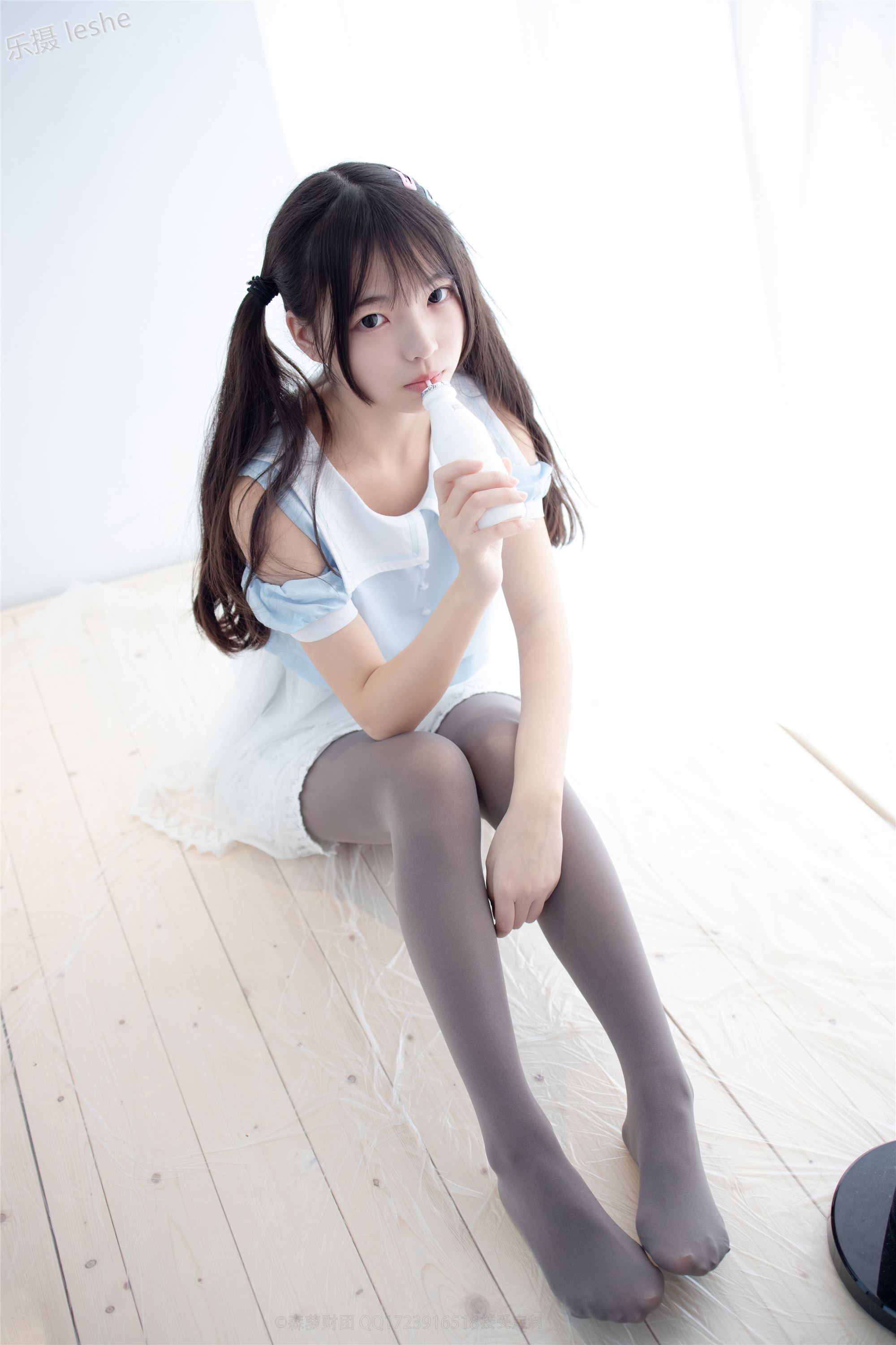 [森萝财团]萝莉丝足写真 X-054