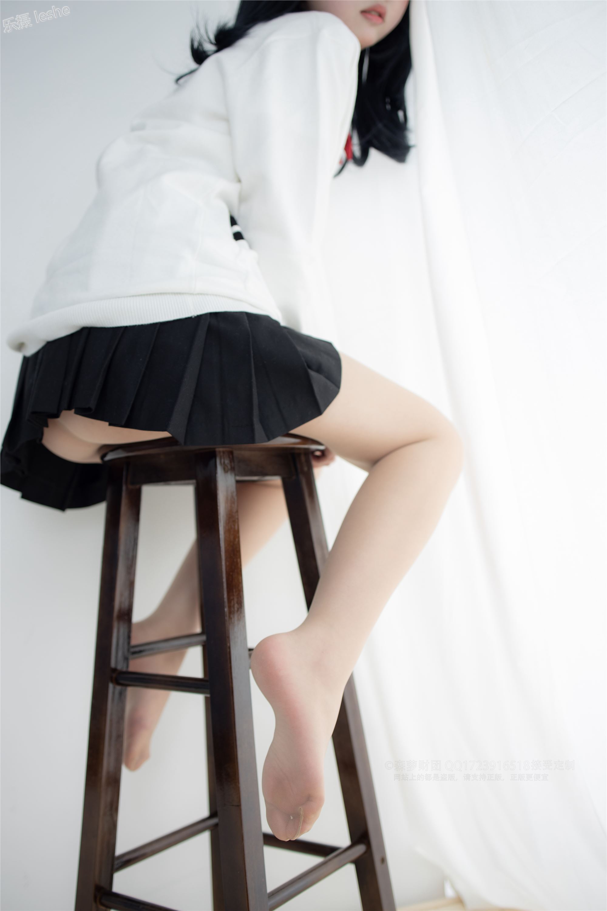 [森萝财团]萝莉丝足写真 X-055