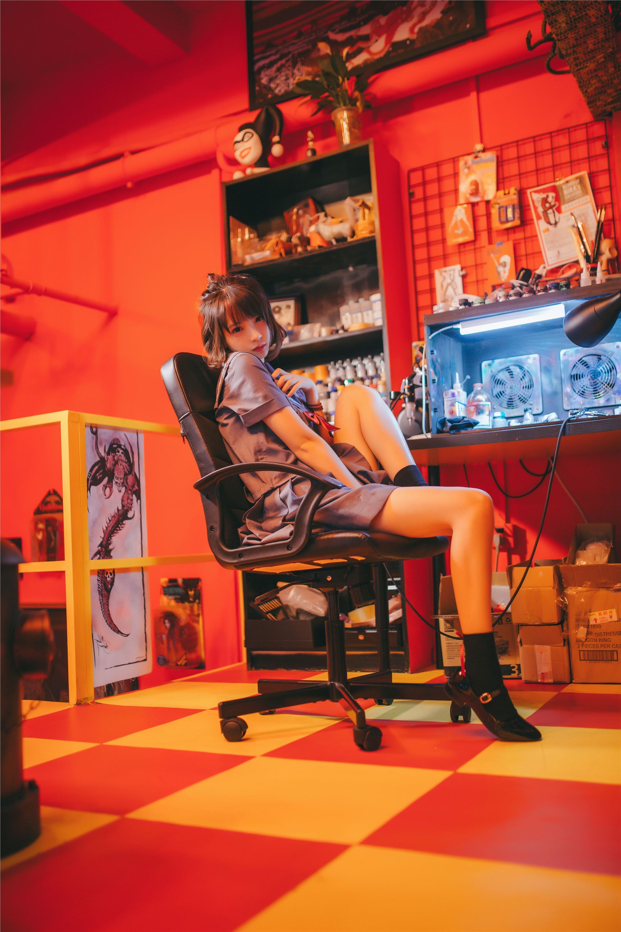 疯猫ss - 被囚禁的少女