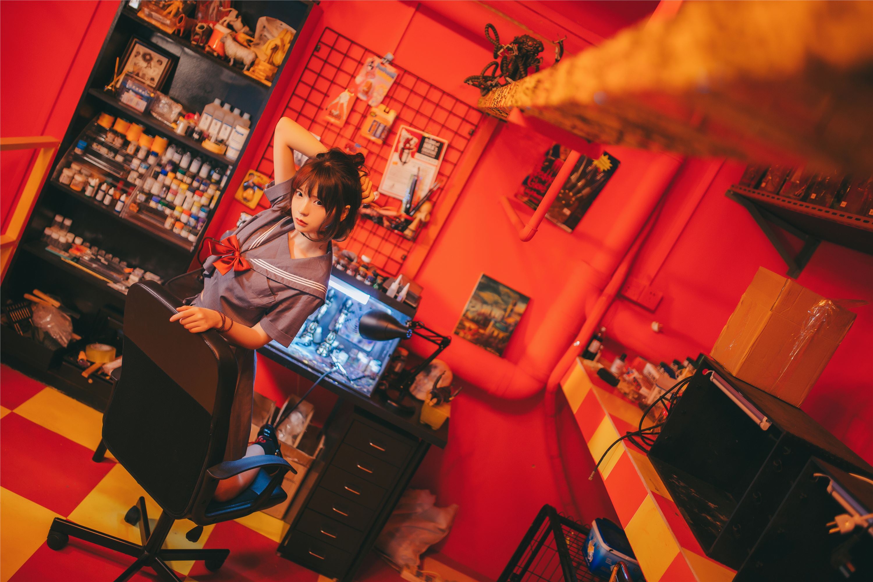 疯猫ss - 被囚禁的少女