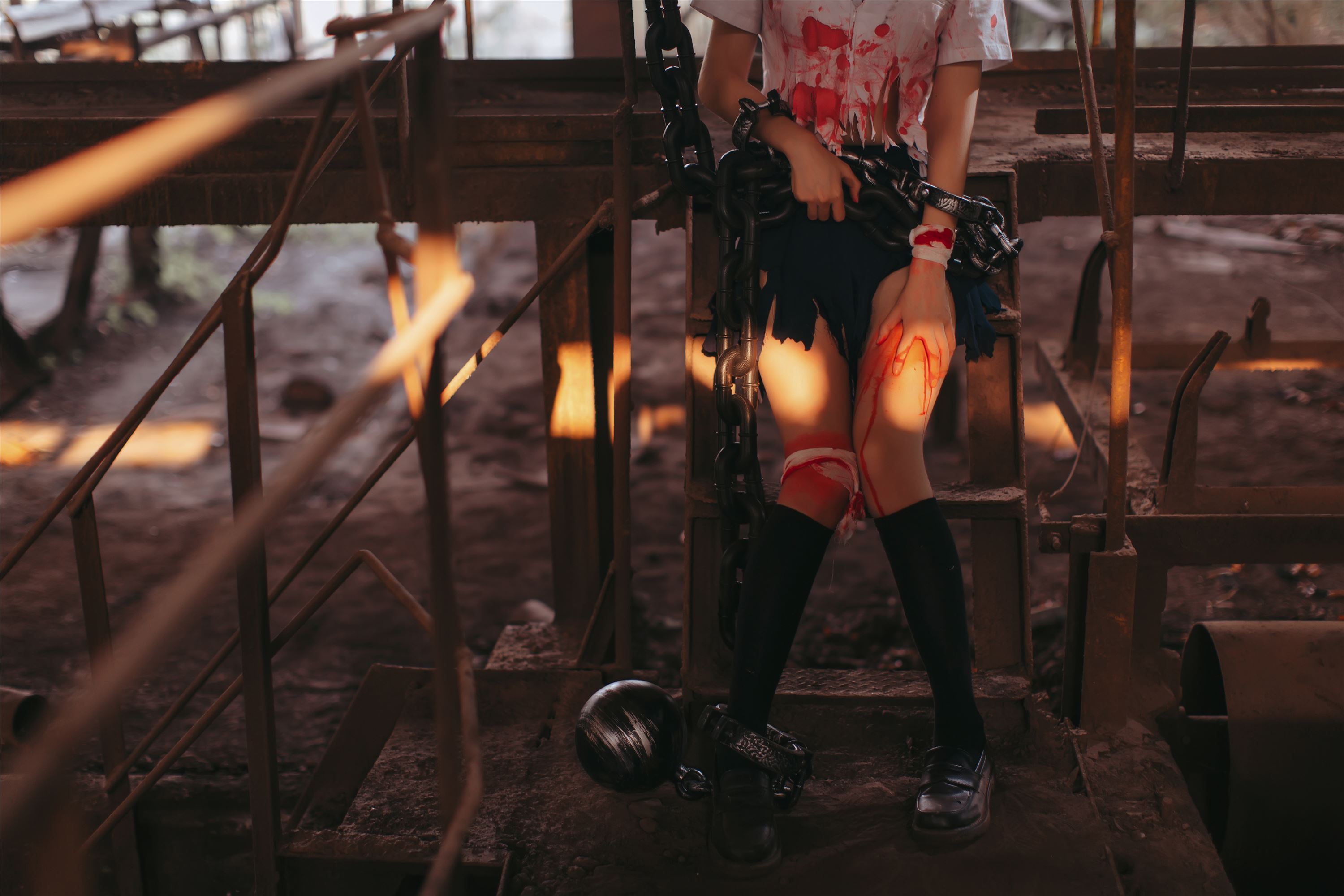 疯猫ss - 被囚禁的少女