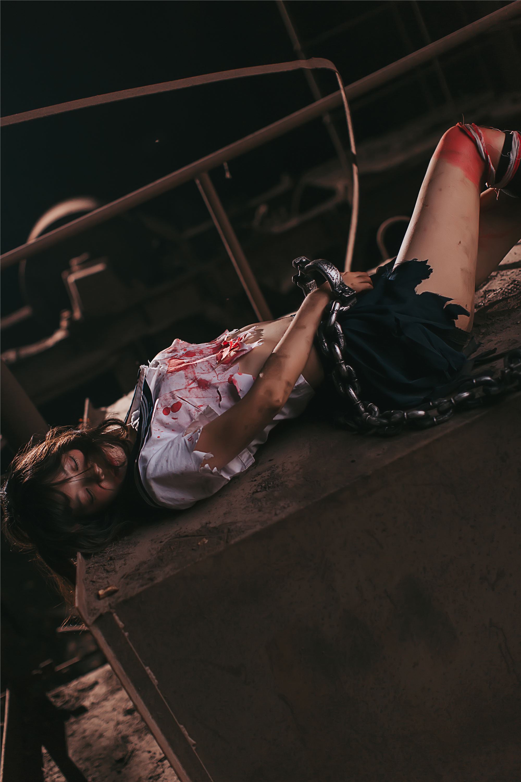 疯猫ss - 被囚禁的少女