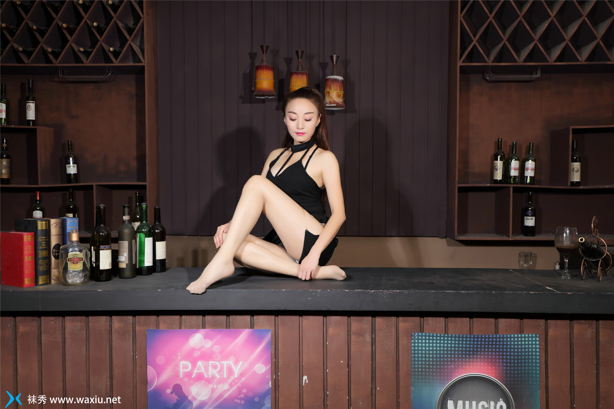 [袜秀] P005 2018.08.01 真儿《真FANS》