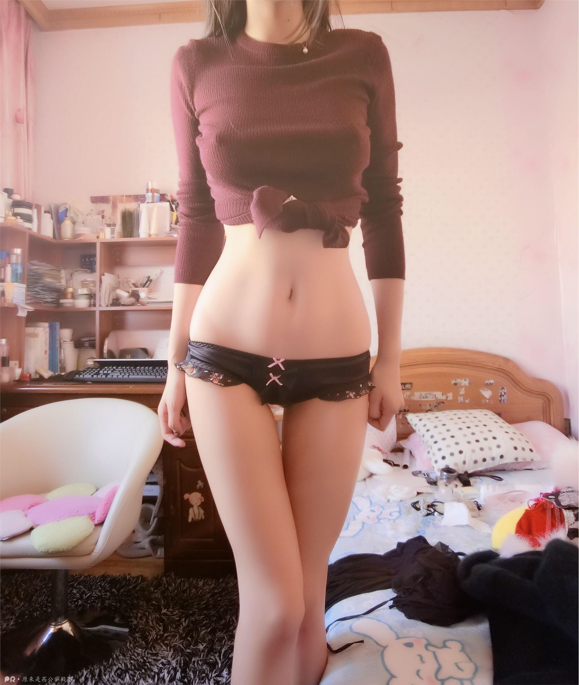 原来是茜公举殿下 - 上班累了吧～厕所偷会懒呀