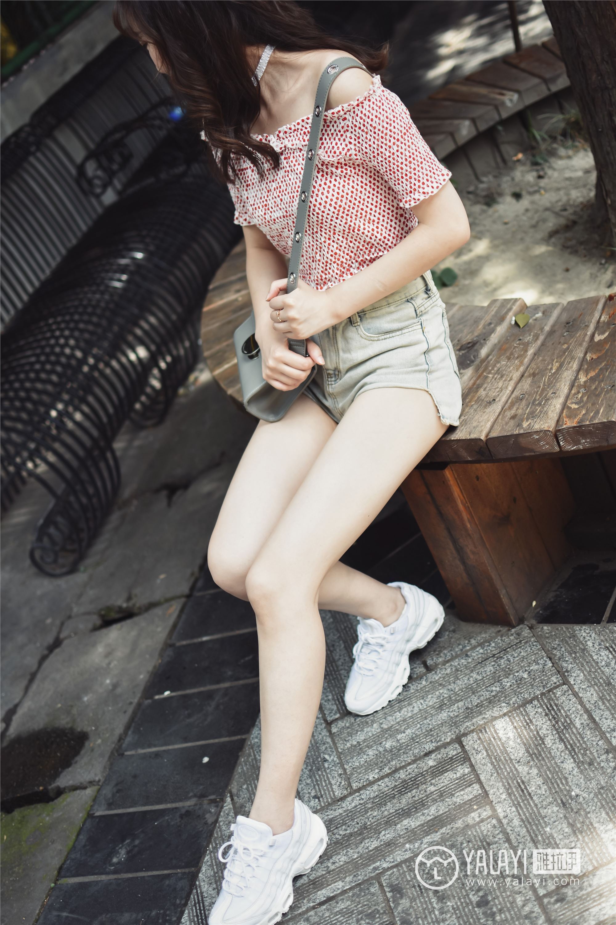 [YALAYI]雅拉伊 2018.06.06 No.006 乐园女孩肖肖 叶肖肖