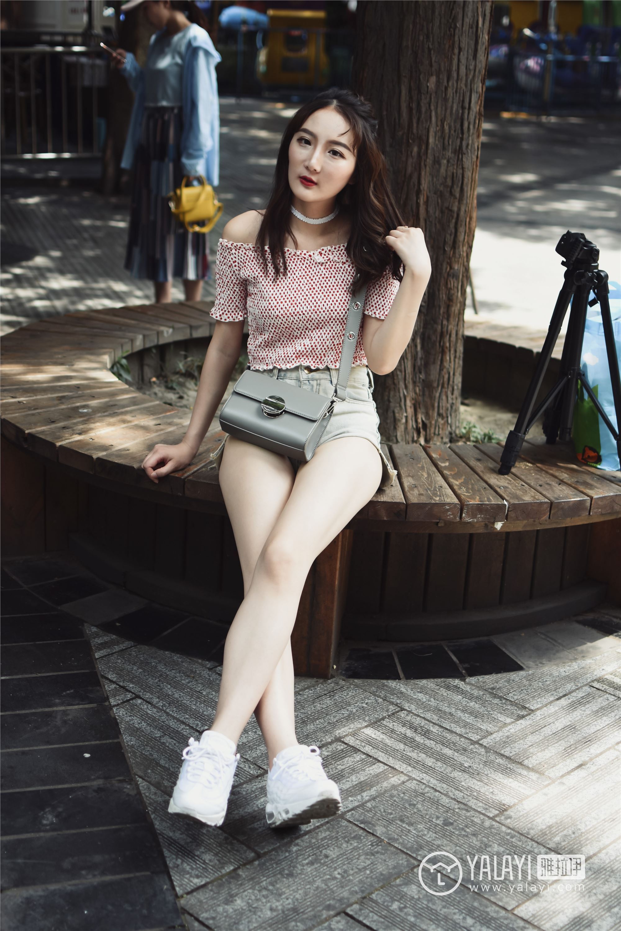 [YALAYI]雅拉伊 2018.06.06 No.006 乐园女孩肖肖 叶肖肖