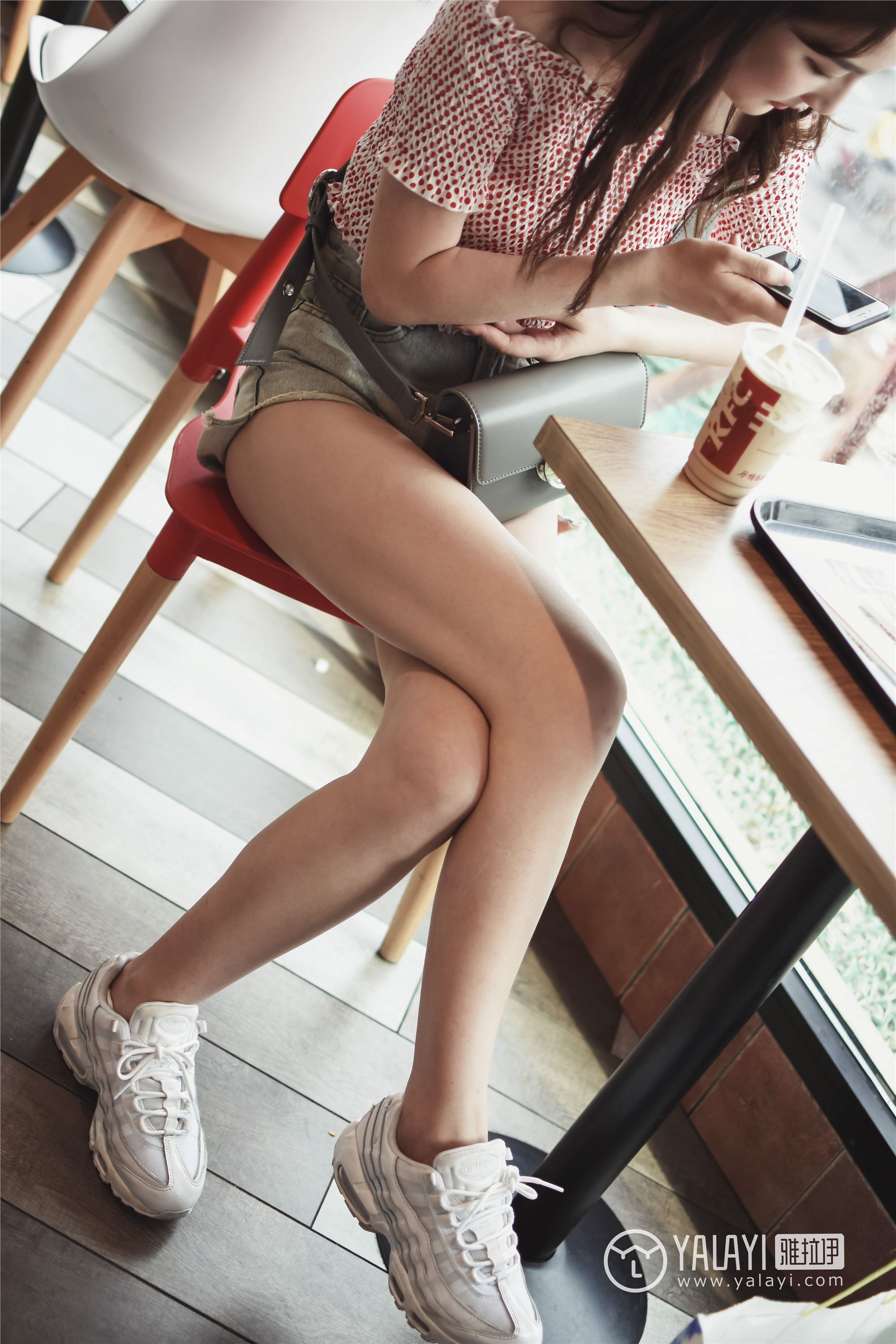 [YALAYI]雅拉伊 2018.06.06 No.006 乐园女孩肖肖 叶肖肖