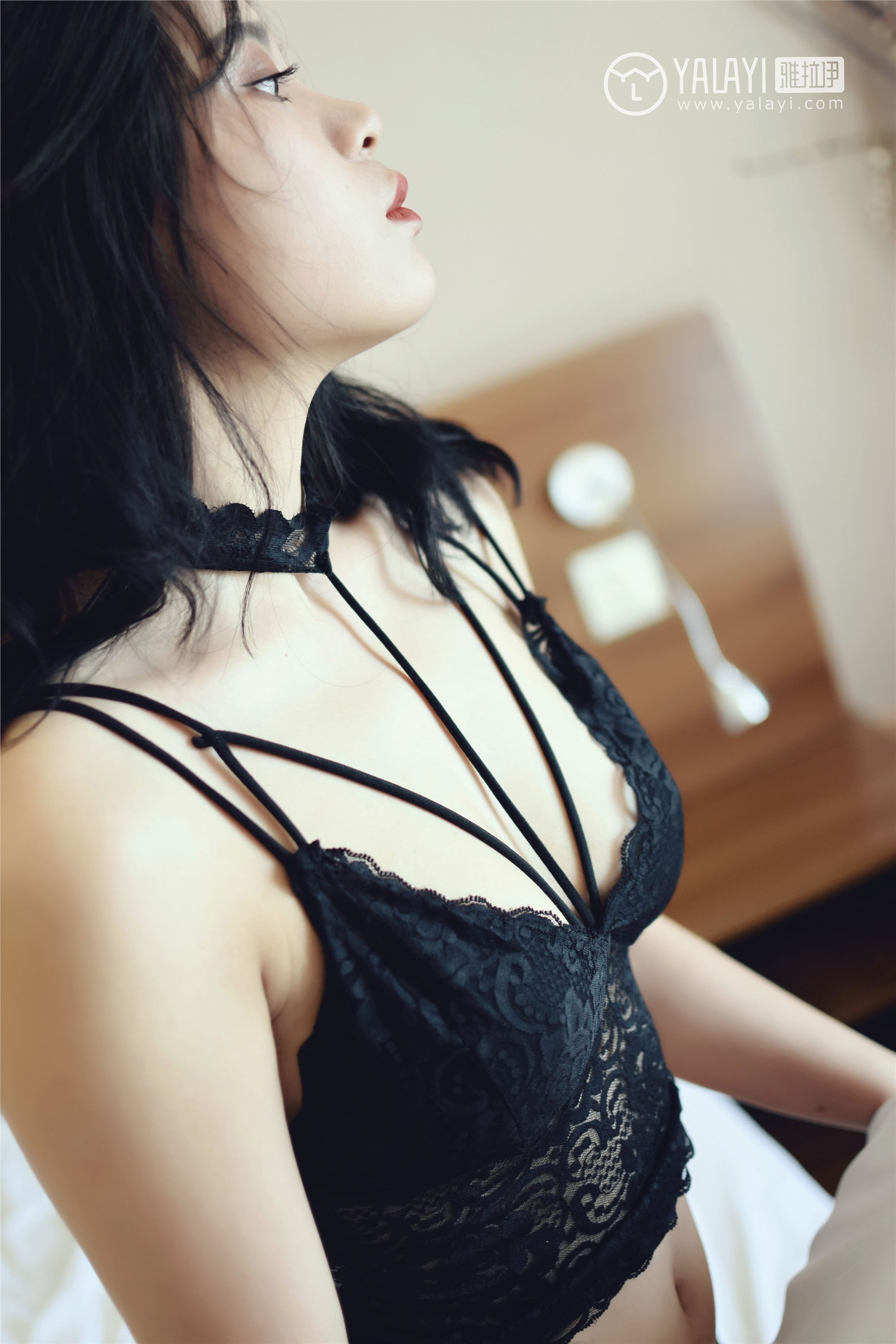 [YALAYI雅拉伊]2018.10.15 No.011 心蕊的睡衣魅惑 米心蕊