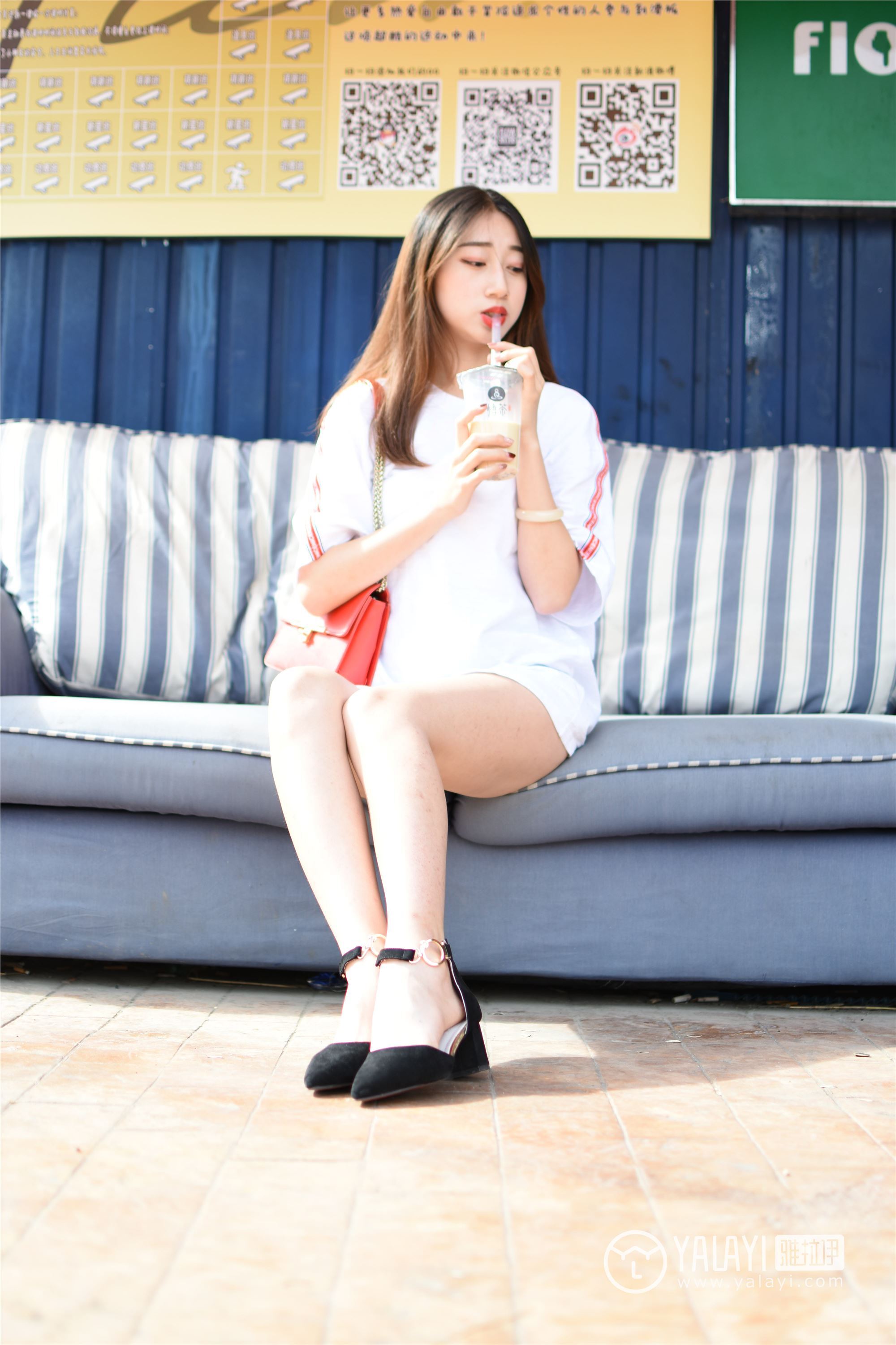 [YALAYI雅拉伊]2018.10.25 No.013 阳光下的裸腿单车 木晓雨