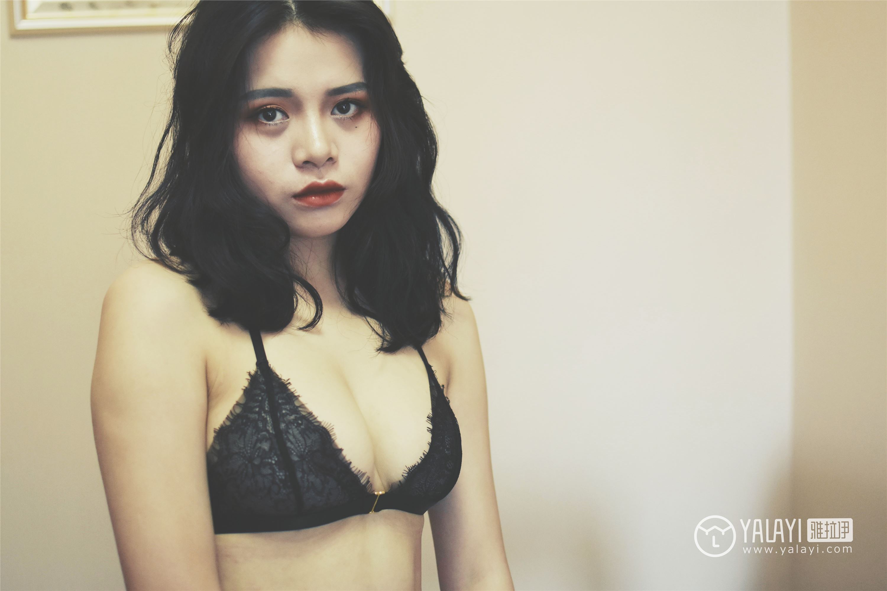 [YALAYI雅拉伊]2018.12.19 No.017 心蕊的蕾丝私房 米心蕊