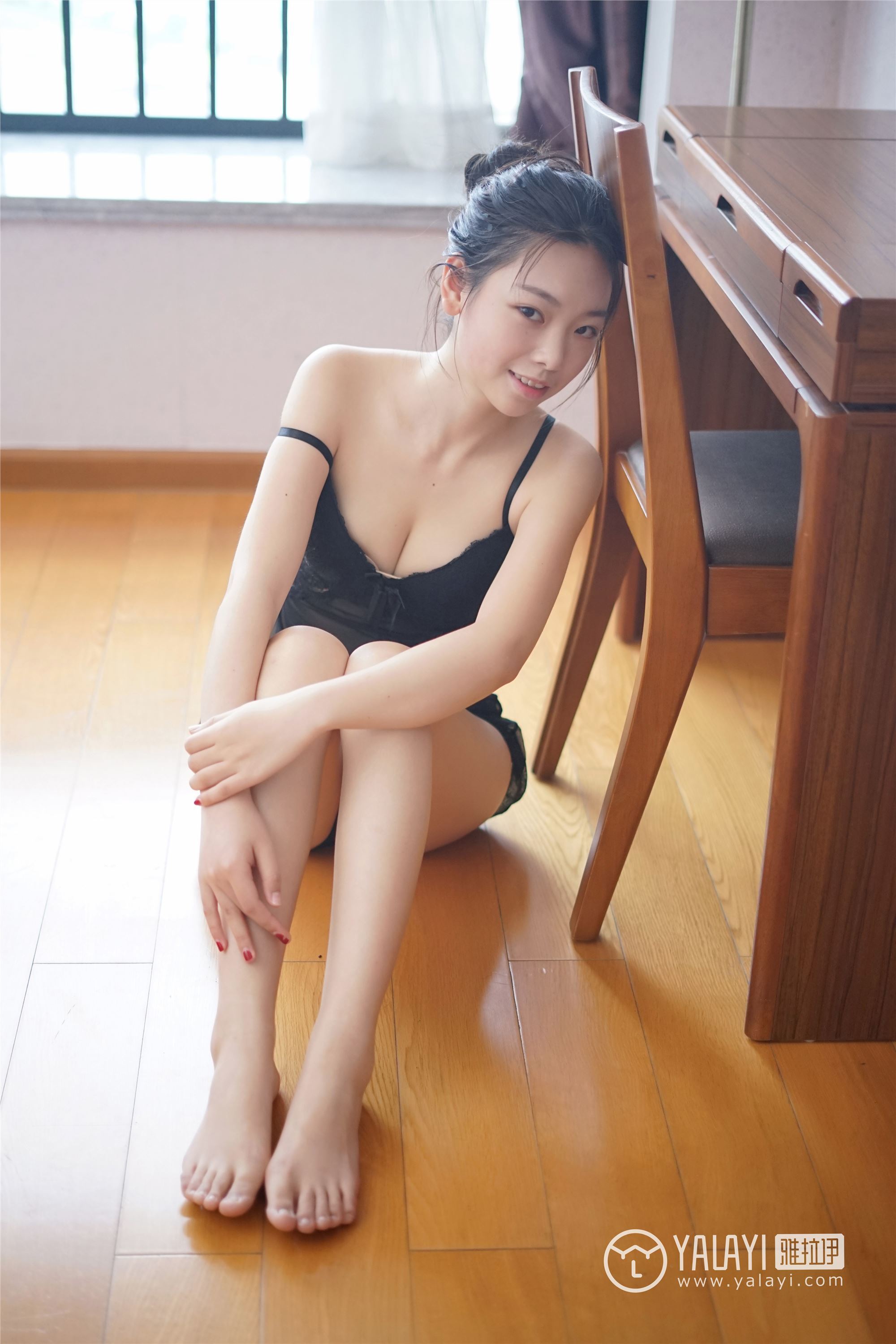 [YALAYI雅拉伊] 2018.12.10 No.021 少女女仆 严冰冰