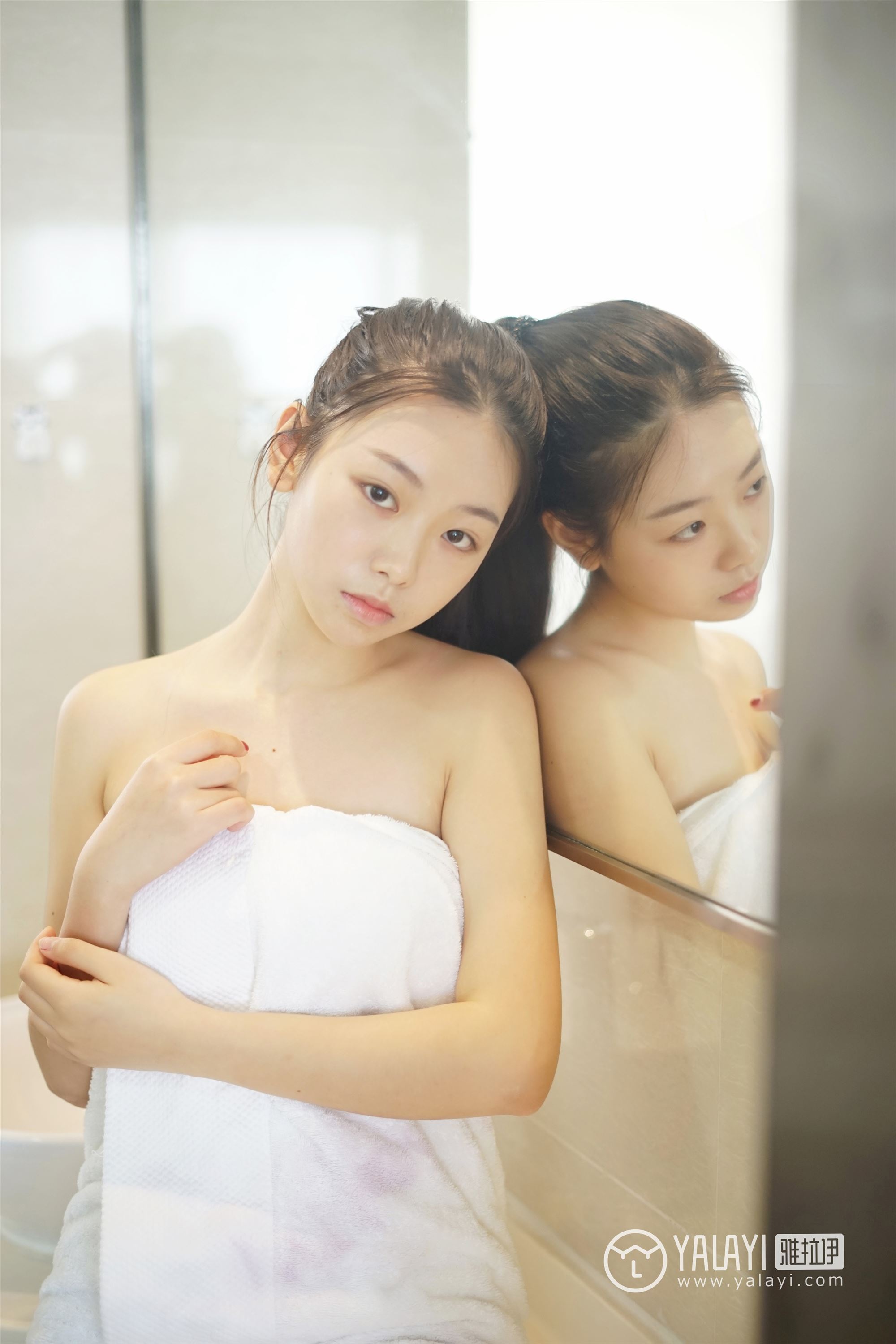 [YALAYI雅拉伊] 2018.12.11 No.022 私房物语 严冰冰