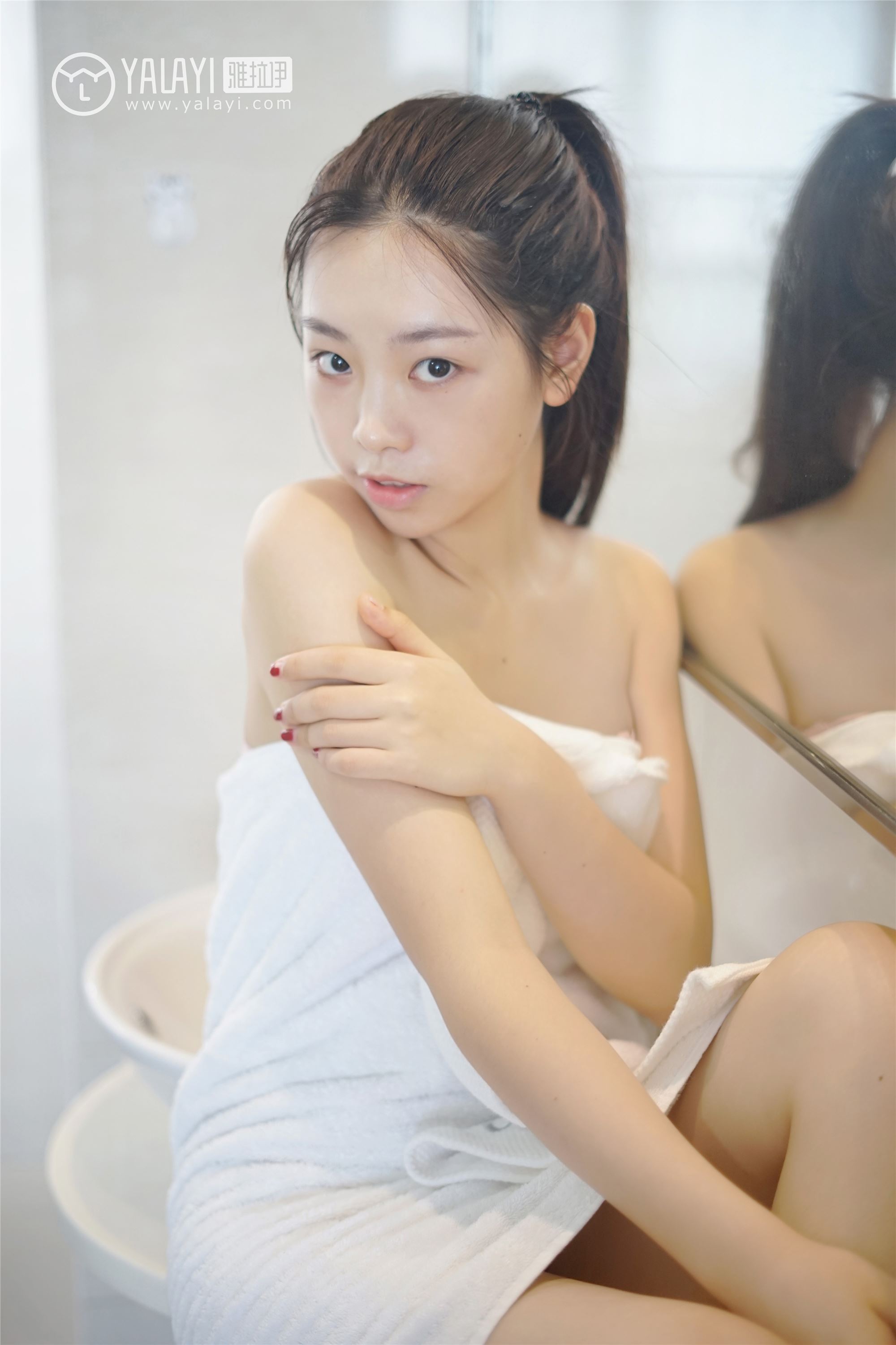 [YALAYI雅拉伊] 2018.12.11 No.022 私房物语 严冰冰